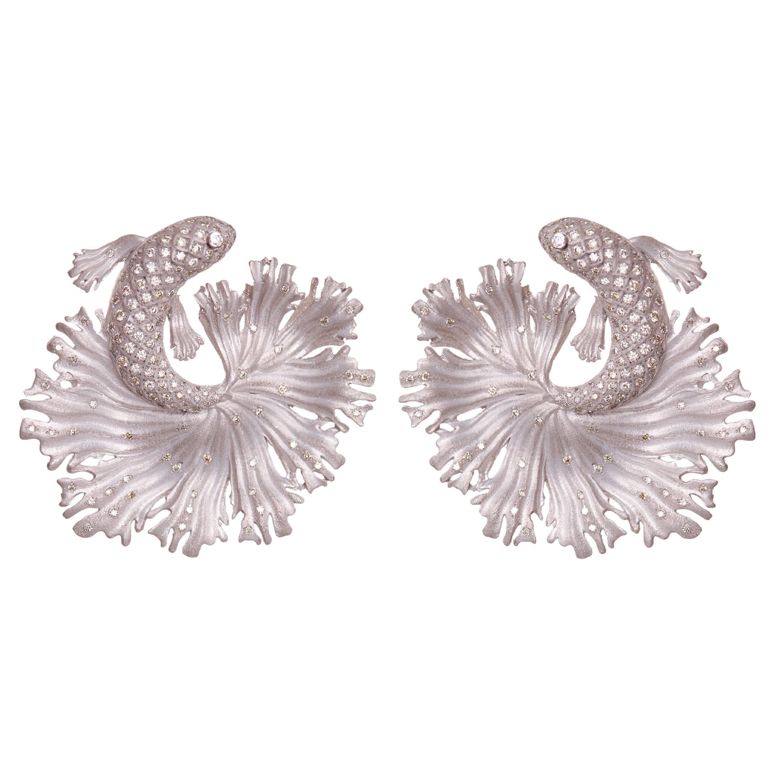Orecchini con pesce combattente siamese bianco - Alluminio riciclato, oro 18 carati e diamanti