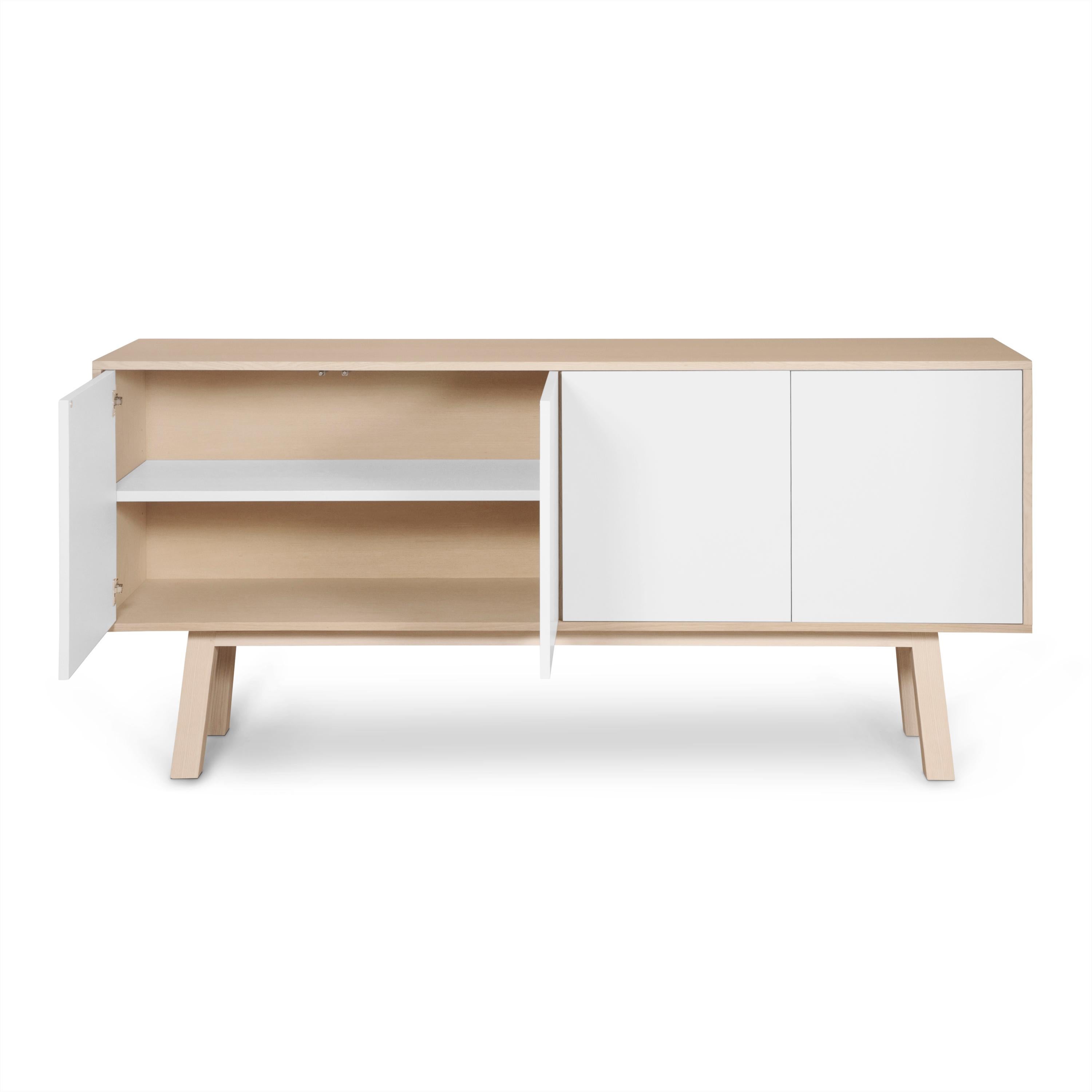 White Sideboard Credenzia Designed by Eric Gizard, Paris In New Condition For Sale In Landivy, FR