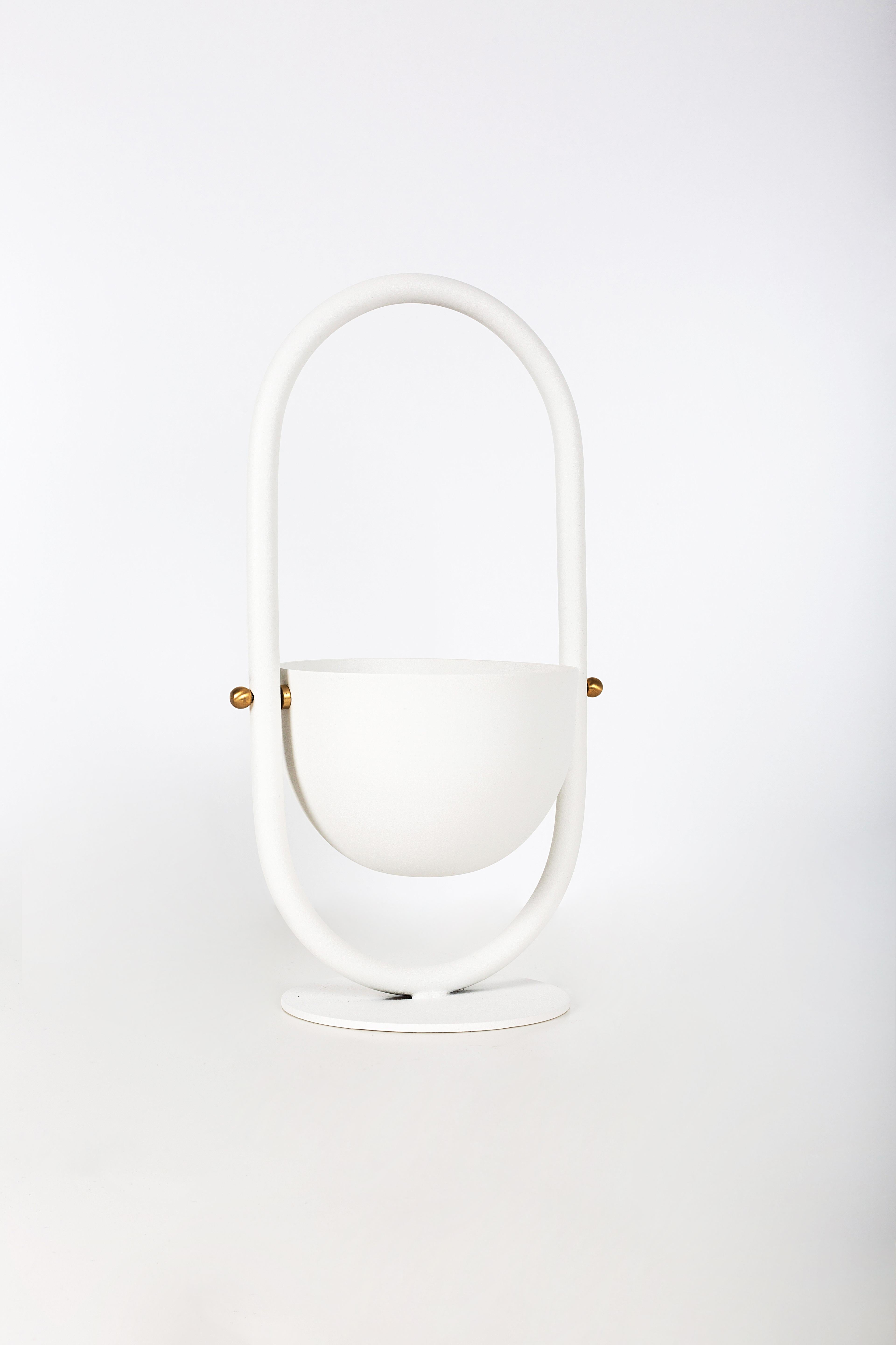 Métal Bol/vase blanc de Sienne de Studio Laf en vente