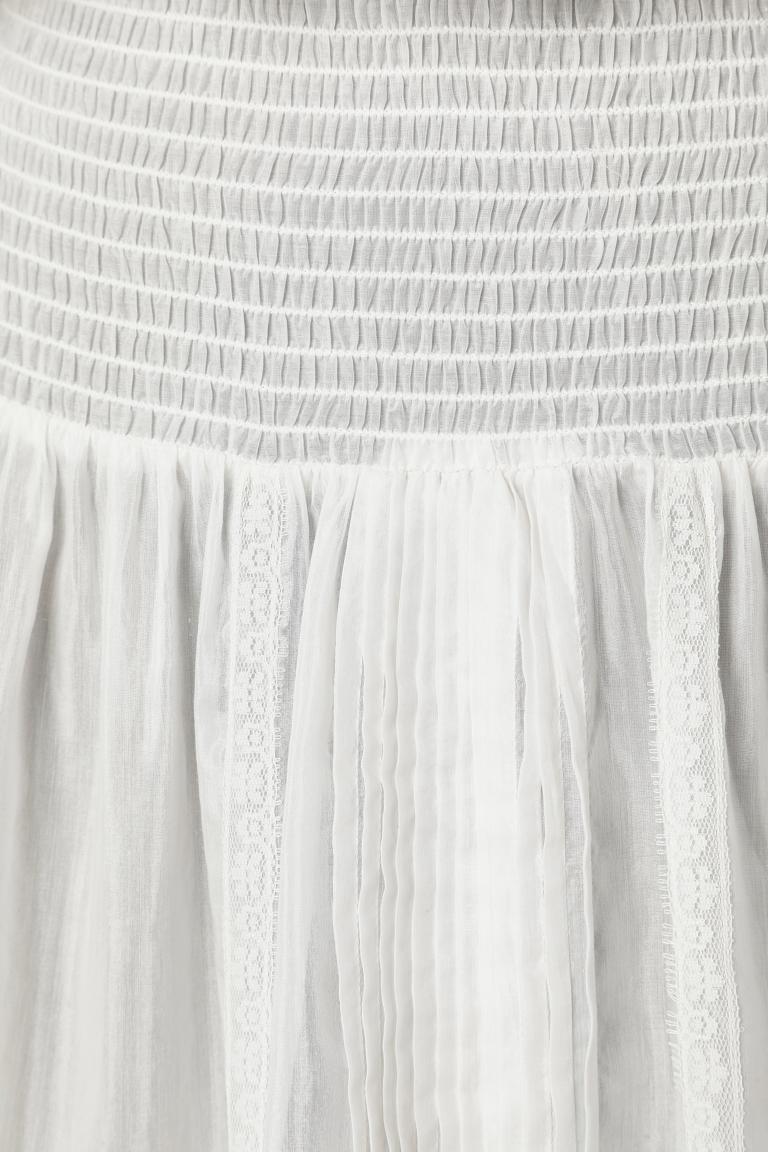 Langes romantisches Kleid aus weißer Seide und Baumwolle mit Spitzenintarsien Roberto Cavalli Klasse Damen
