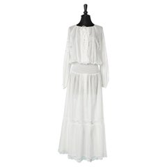 Robe longue romantique en soie et coton blanc avec incrustations de dentelle Roberto Cavalli Class