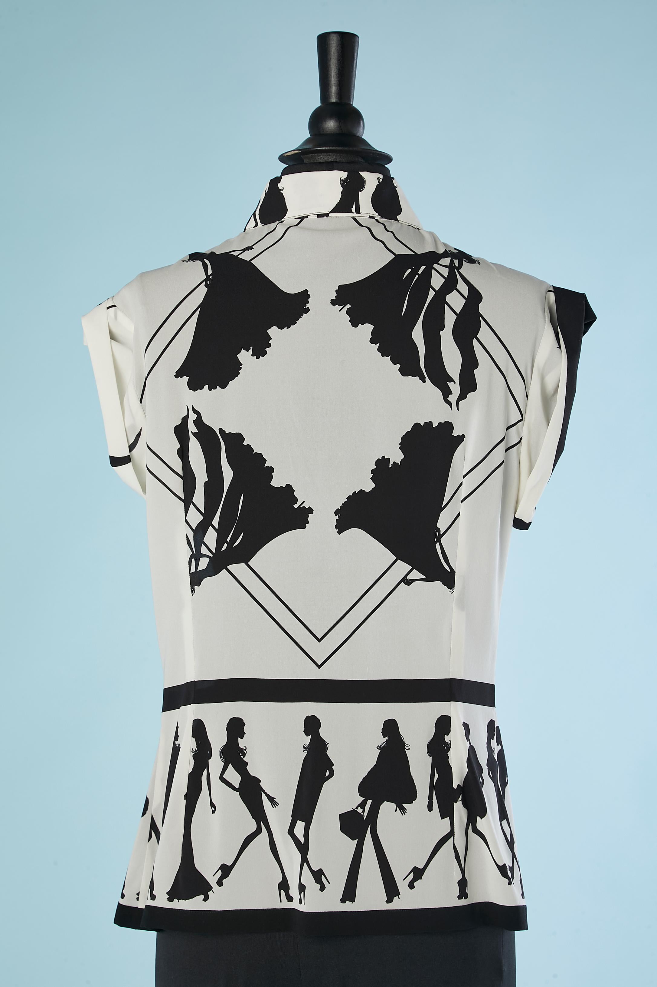 Women's White silk sleeveless shirt with black pattern print Versace  For Sale
