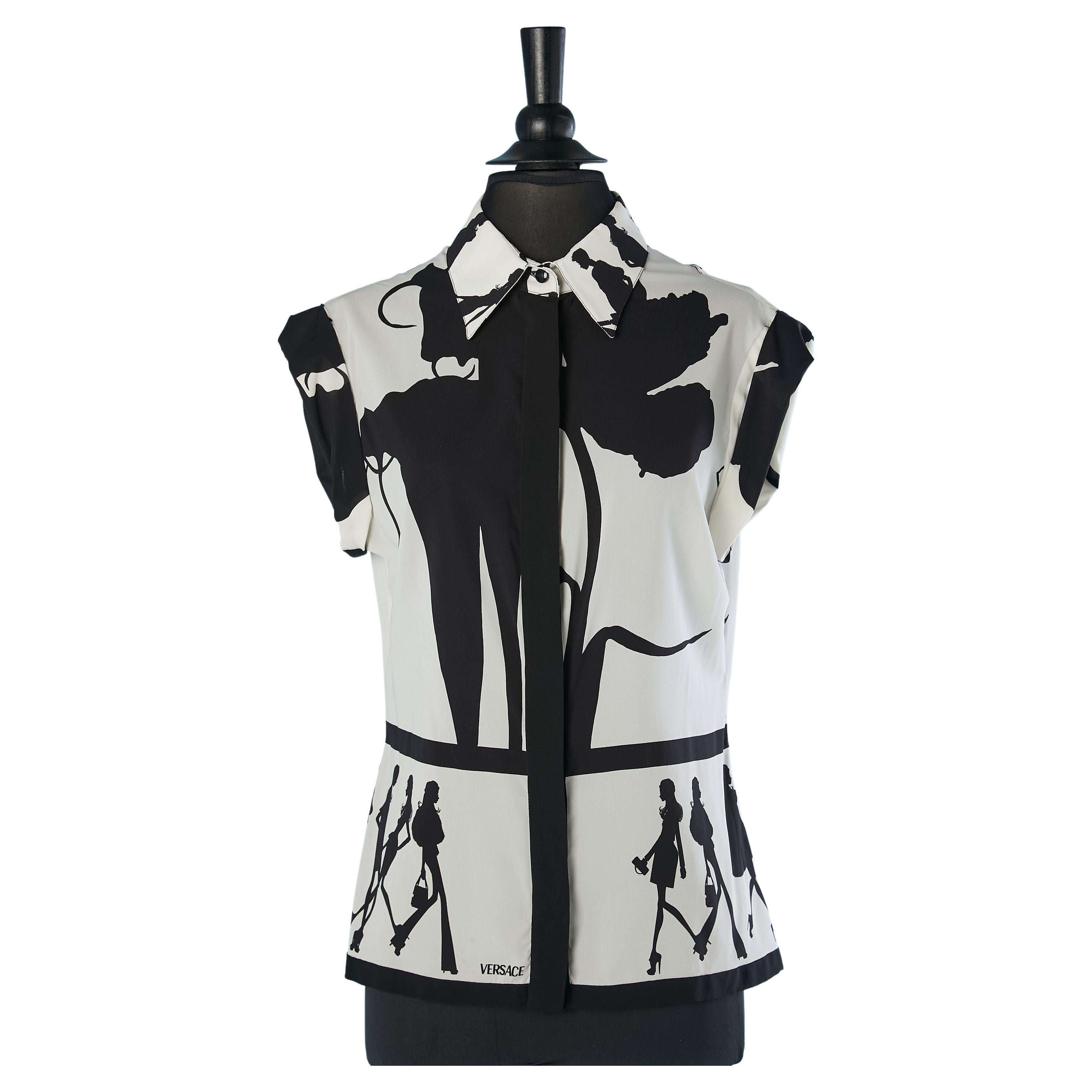 Chemise sans manches en soie blanche avec imprimé noir Versace  en vente