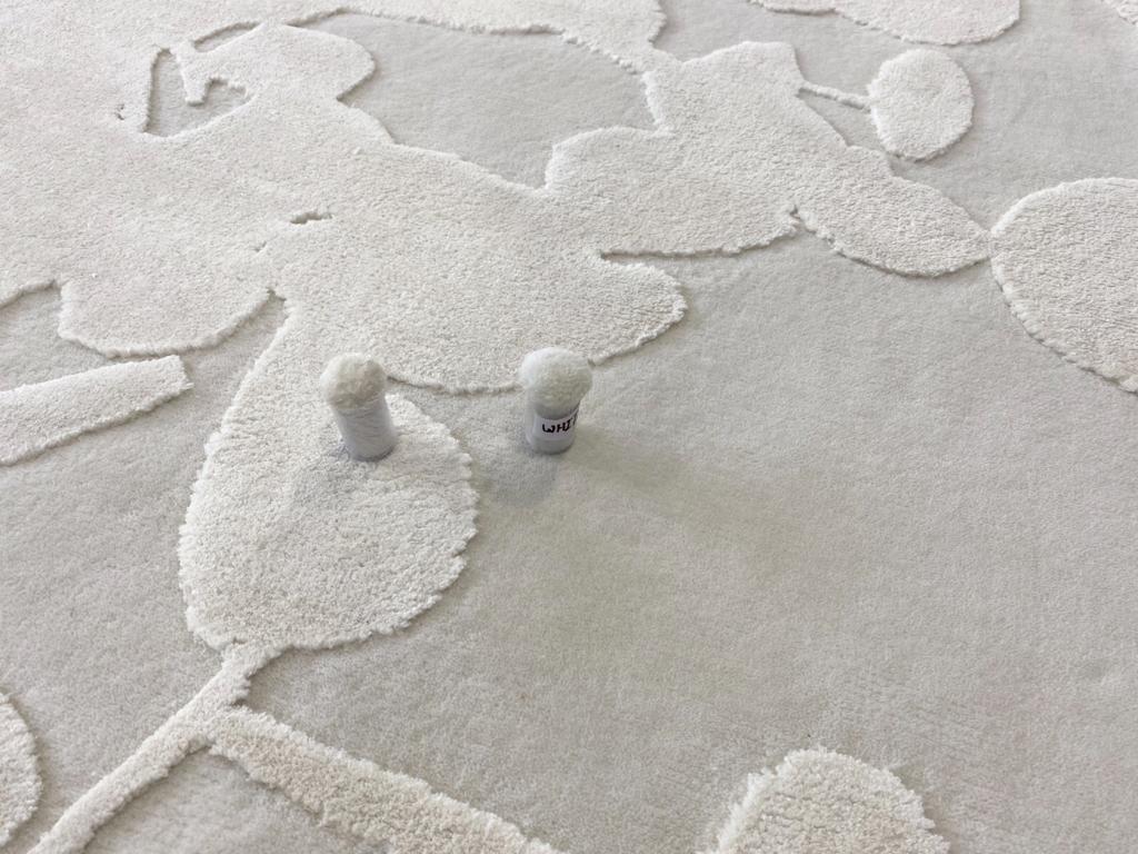 Handgeknüpfter Teppich aus weißer Seide und Wolle Indien in höchster Qualität mit abstraktem Blumenmuster im Angebot 9