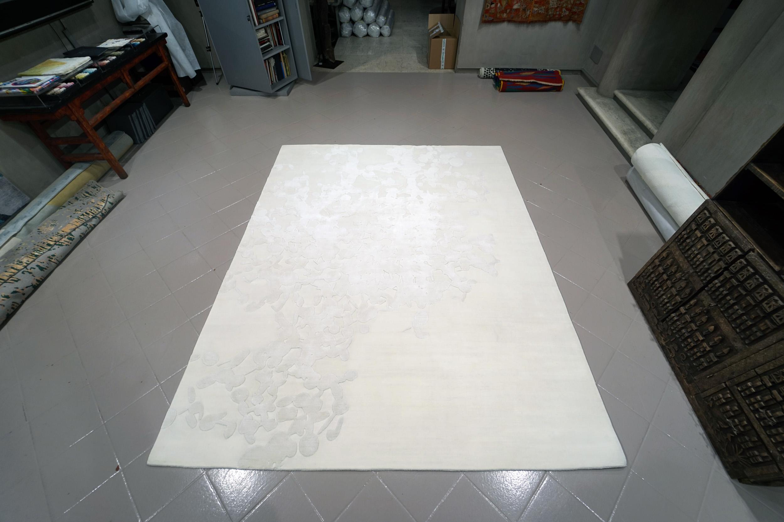 Italian White Silk, Wool Rug India Hand Knotted Carpet Highest Quality Abstract Floral For Sale