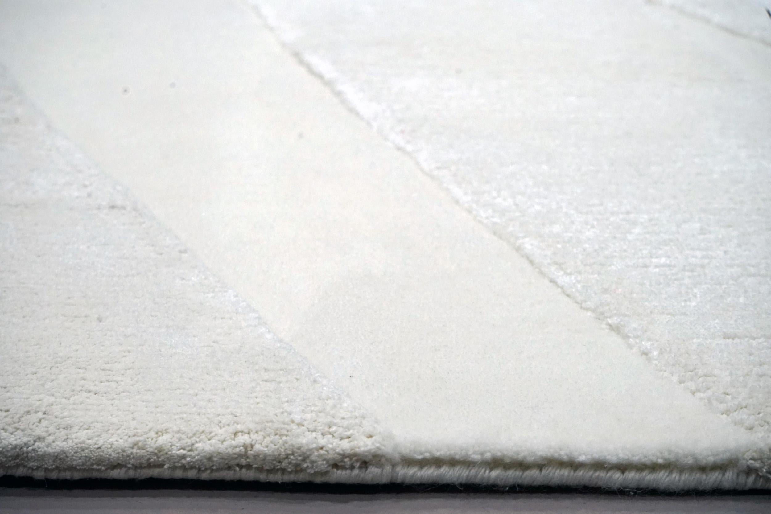 White Silk, Wool Rug India Hand Knotted Highest Quality Carpet Minimal Design For Sale 6
