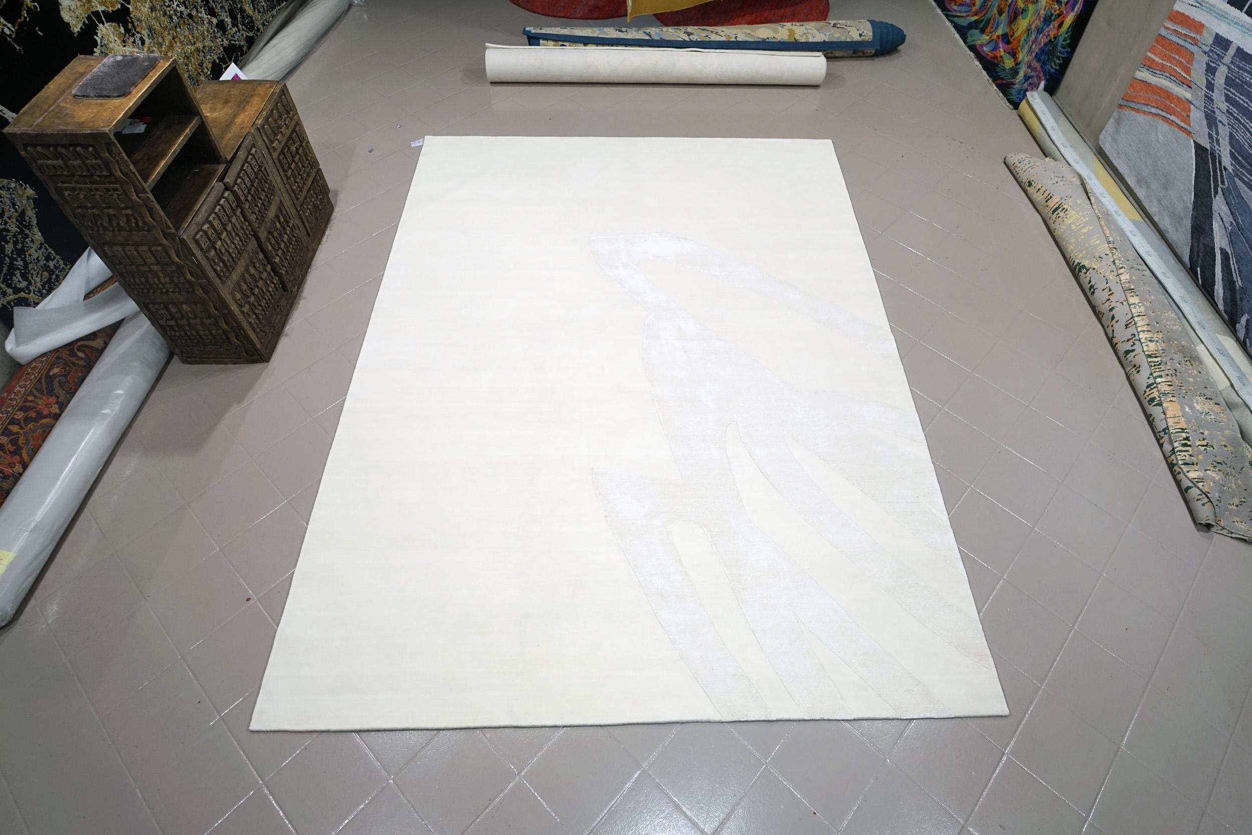 White Silk, Wool Rug India Hand Knotted Highest Quality Carpet Minimal Design In New Condition For Sale In Ancona, Marche