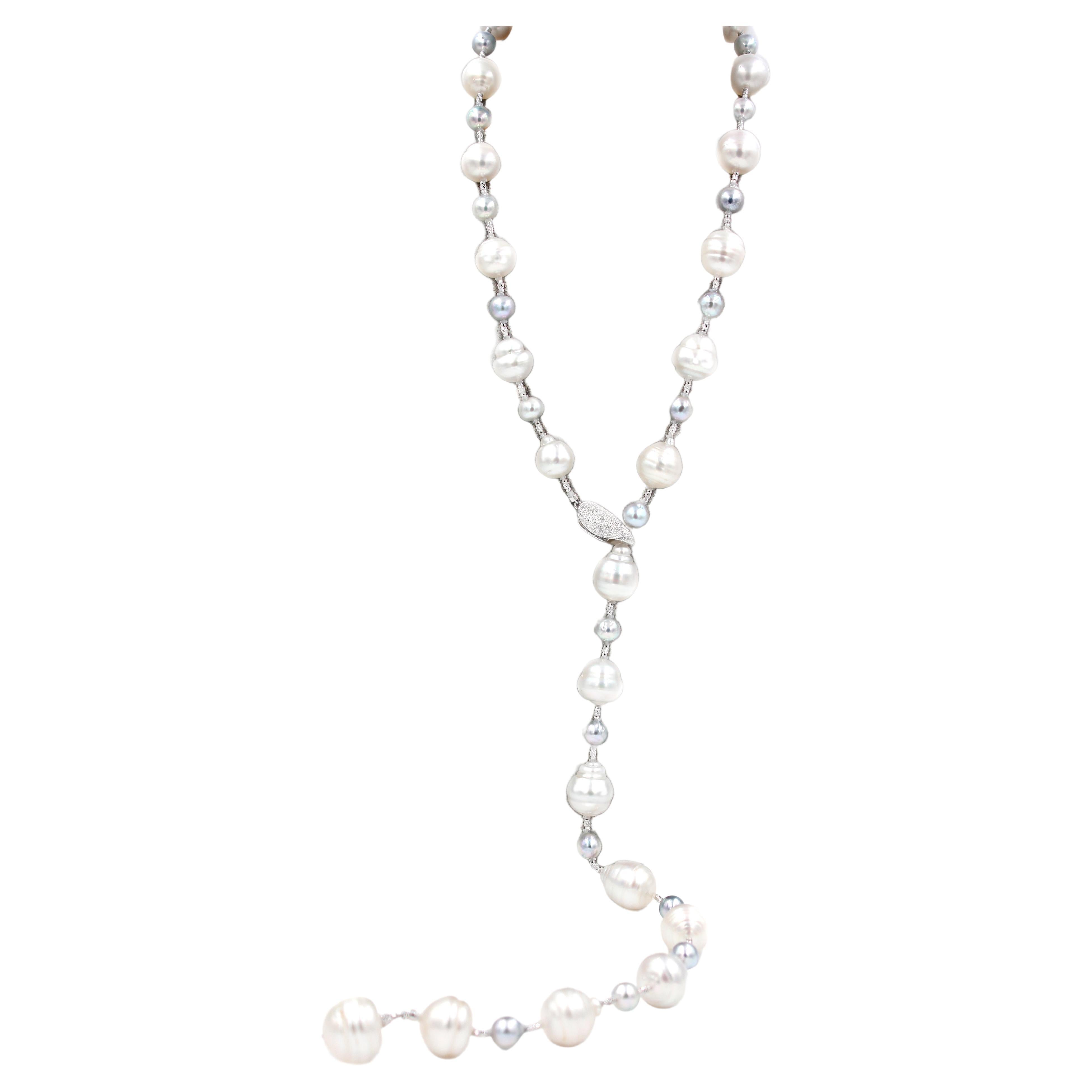 Collier Lariat en argent blanc et perles des mers du Sud avec fermoir réglable en or blanc 18 carats en vente
