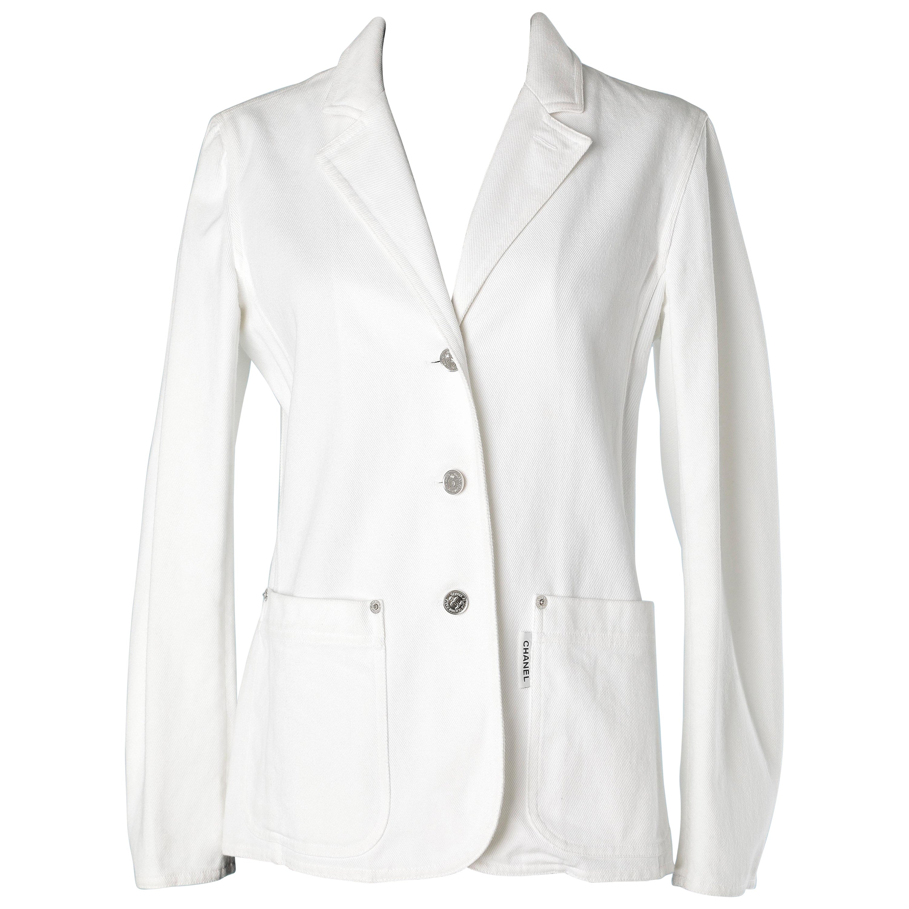 Weiße einreihige Baumwolljacke mit Markenknöpfen von Chanel