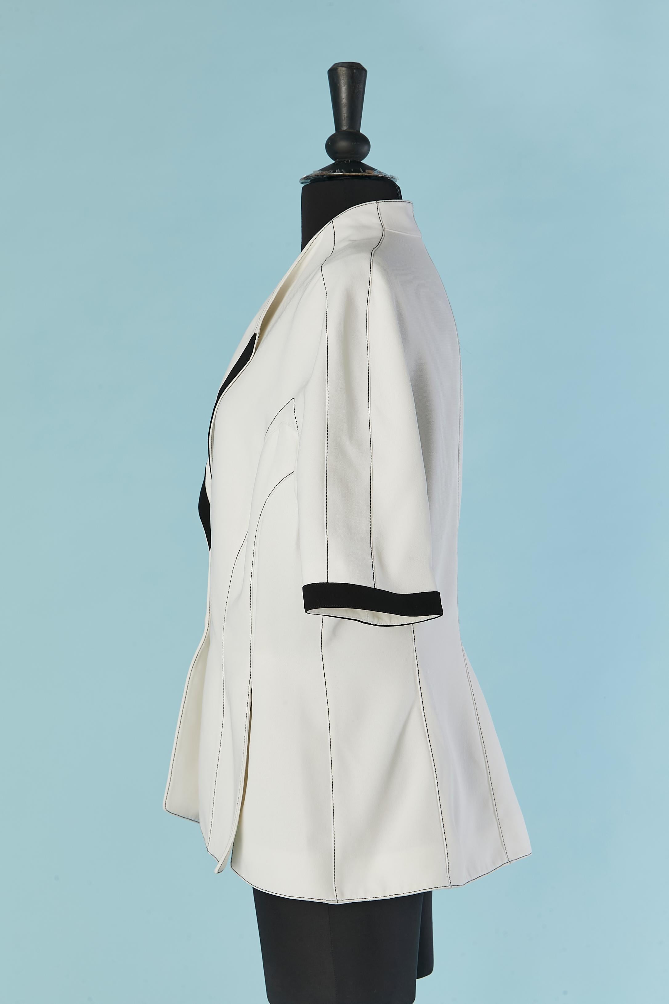 Women's White single-breasted jacket with black edge Thierry Mugler Circa 1990's For Sale