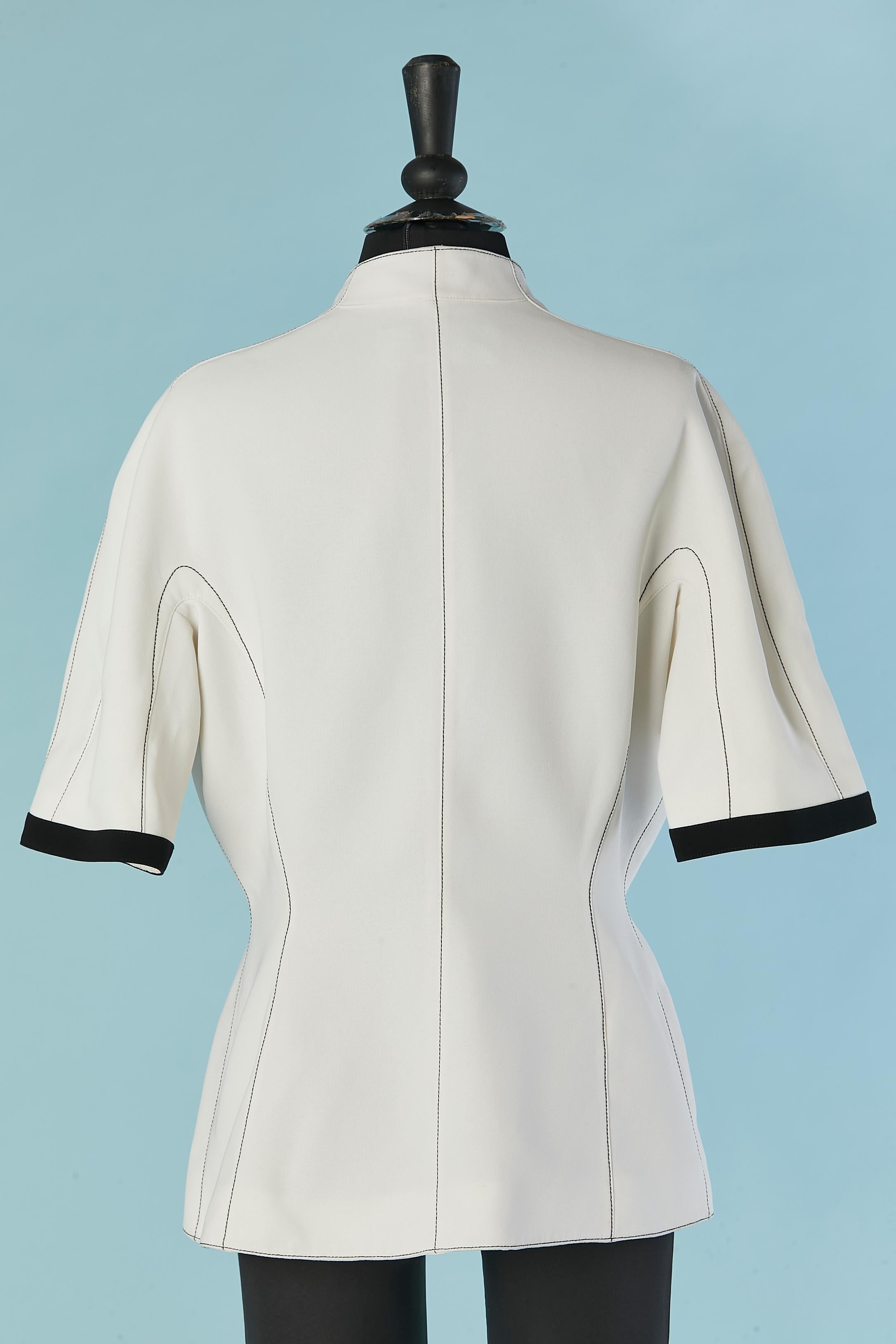White single-breasted jacket with black edge Thierry Mugler Circa 1990's For Sale 1