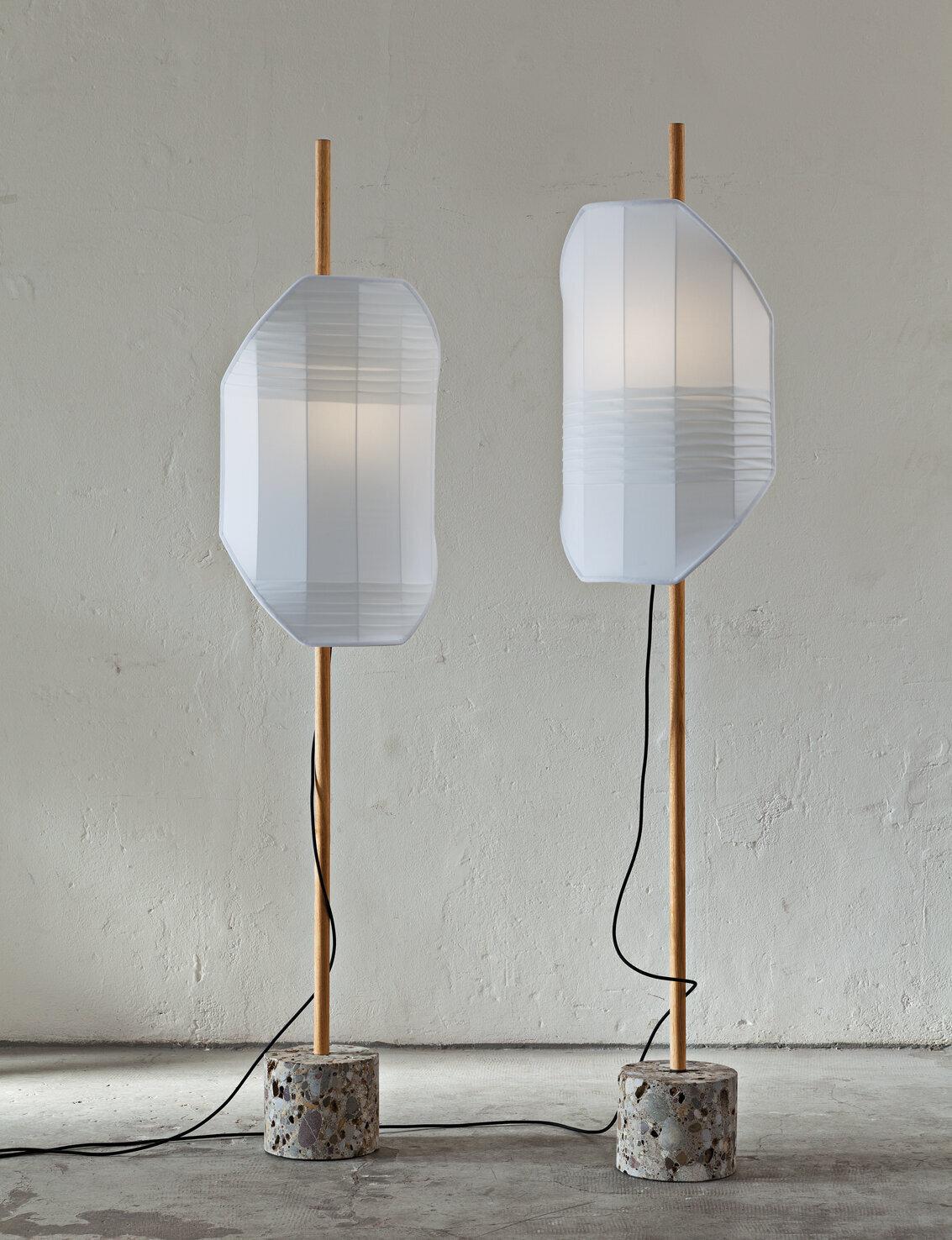 White Single Pleating Flag Floor Lamp by Servomuto In New Condition For Sale In Geneve, CH