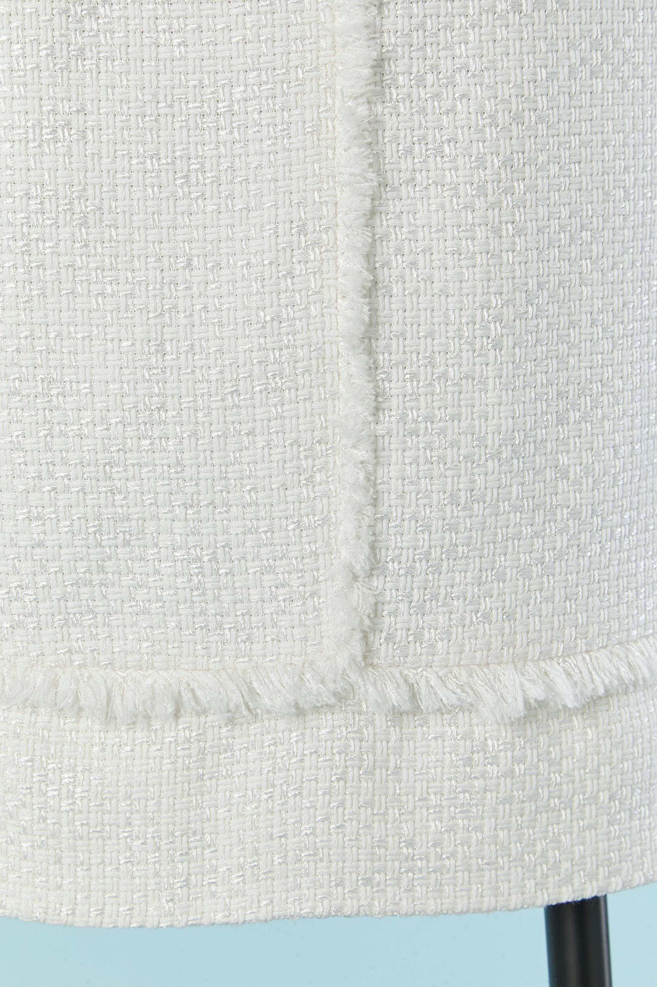 White skirt-suit with fringes raw edge FENDI In Excellent Condition For Sale In Saint-Ouen-Sur-Seine, FR