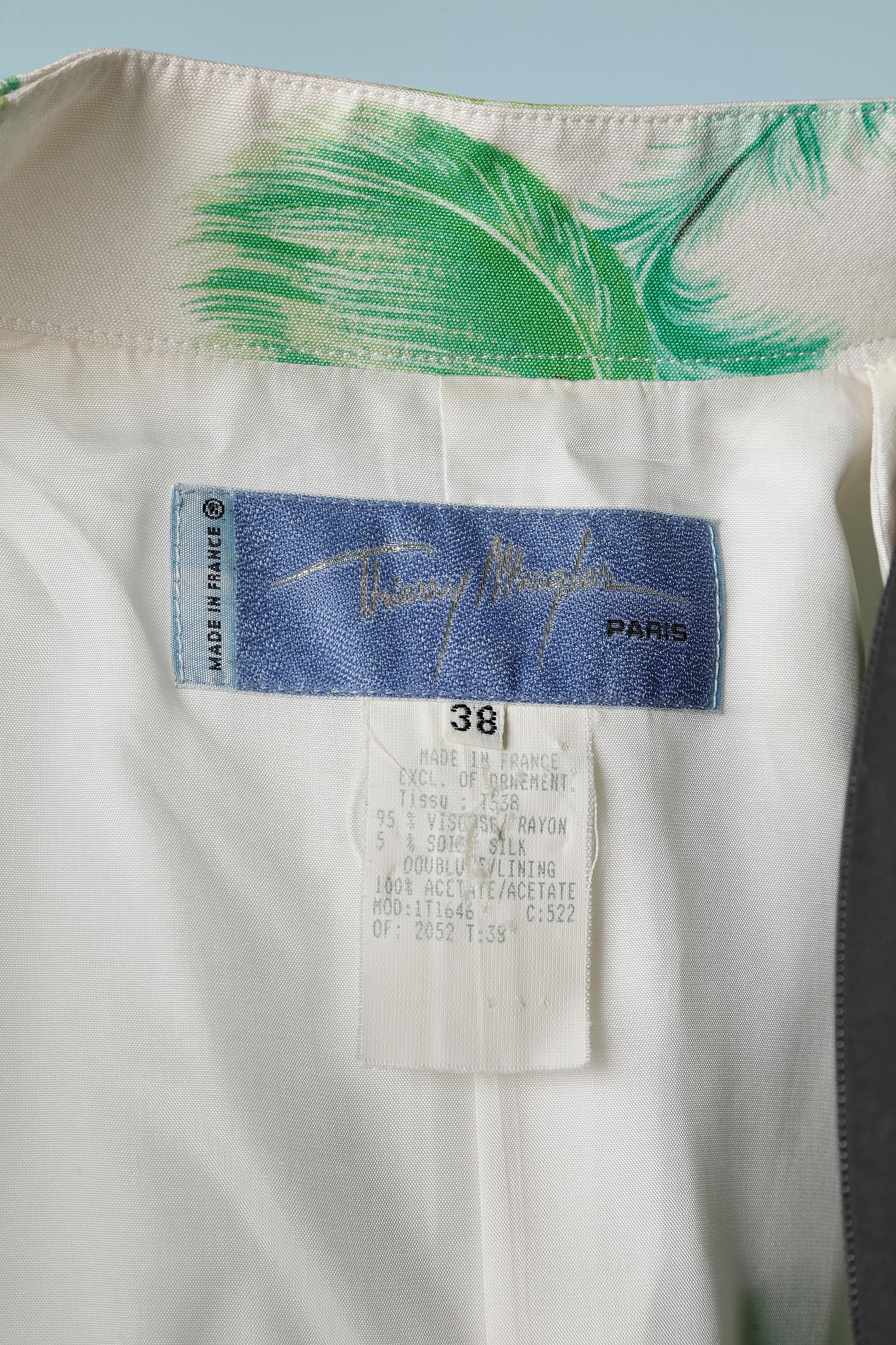Weißer Rock-Anzug mit grünem Federn-Print Thierry Mugler  im Angebot 1