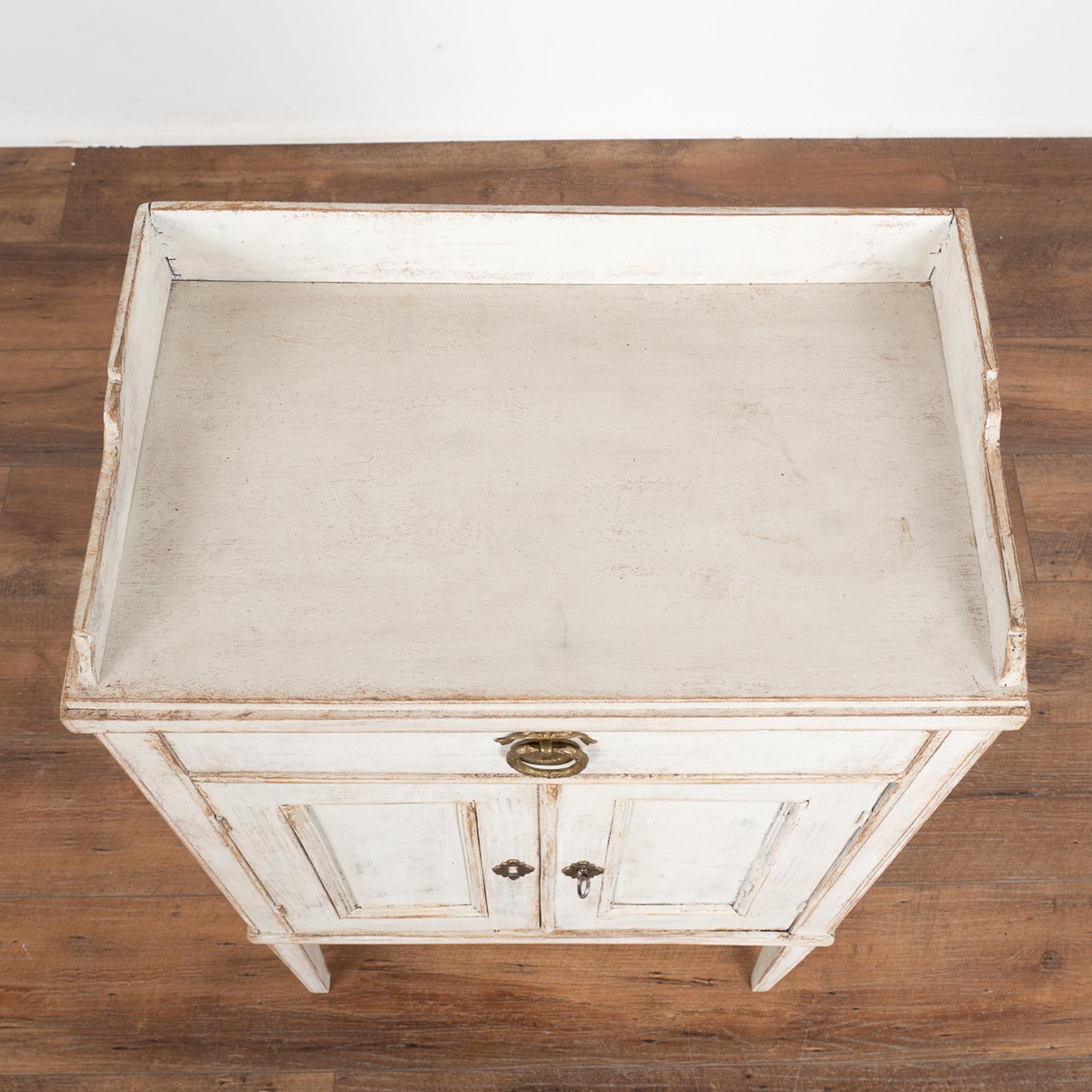 White Small Cabinet, Side Table Sweden circa 1820-40 In Good Condition In Round Top, TX