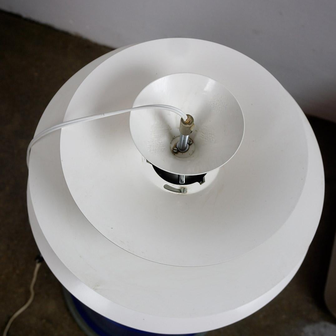 Scandinavo moderno Lampada a sospensione Whiting Snowball di Poul Henningsen per Poulsen Danimarca in vendita