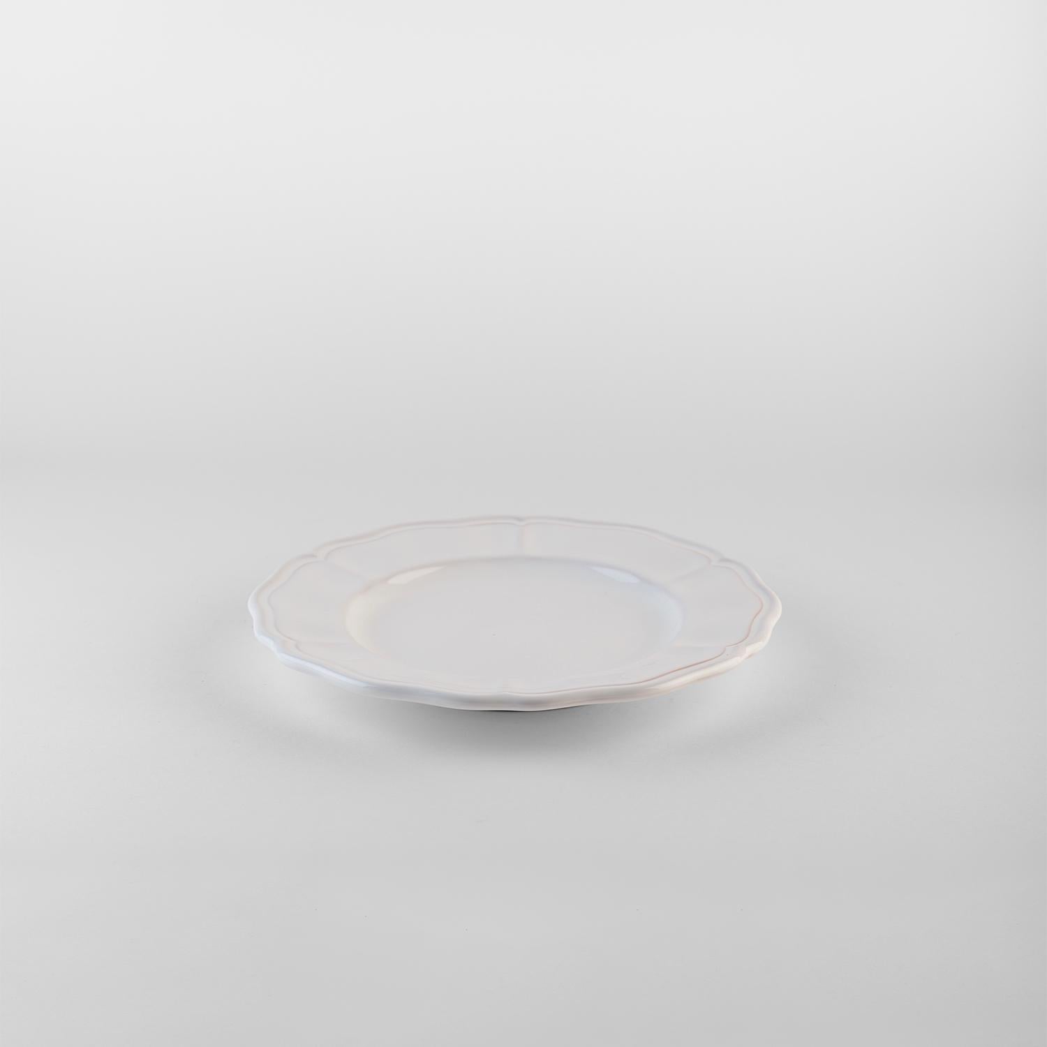 Los platos hondos blancos sirven: Sopa, soporte, plato auxiliar para 4. Hecho a mano en Italia 2024 en venta 1