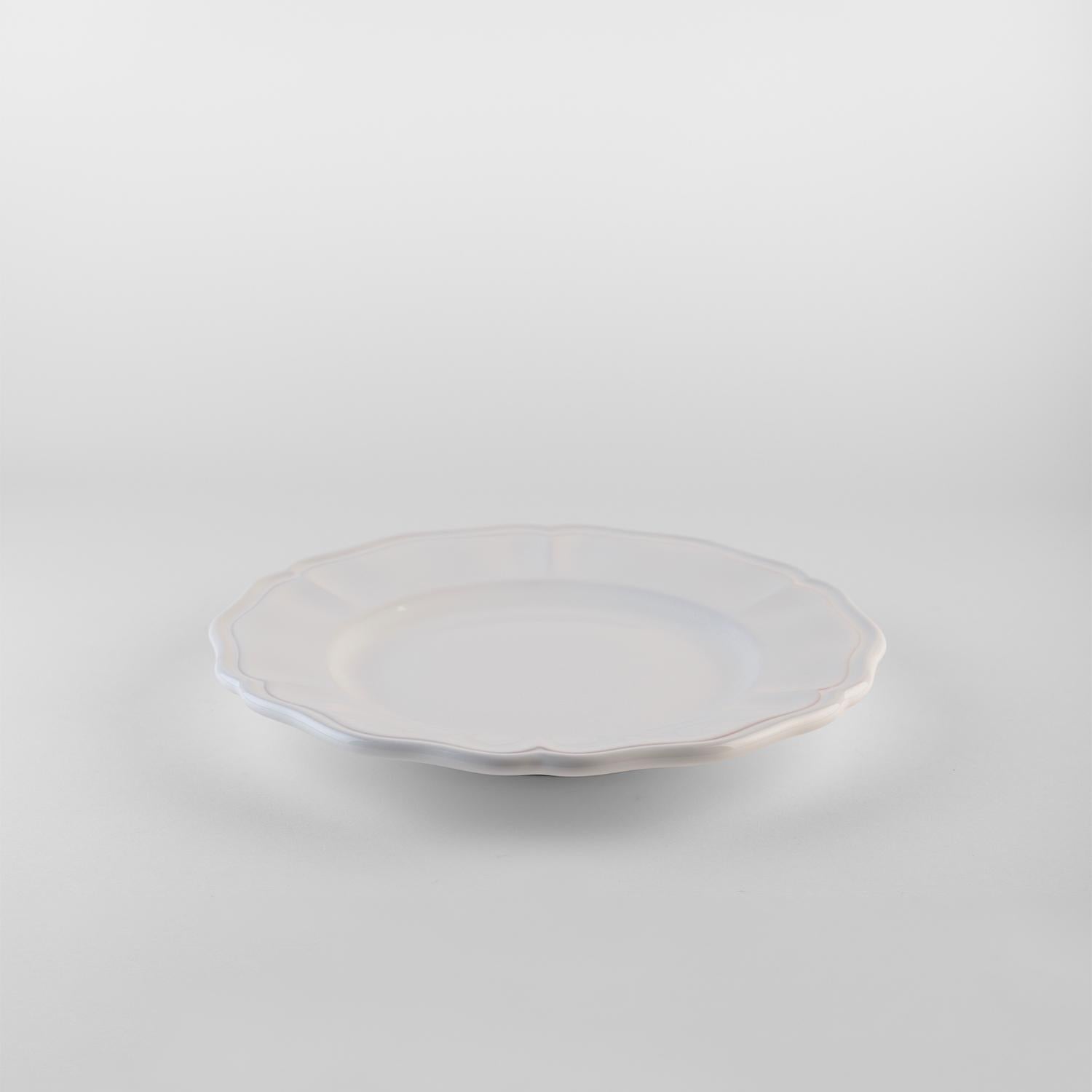 Los platos hondos blancos sirven: Sopa, soporte, plato auxiliar para 4. Hecho a mano en Italia 2024 en venta 2