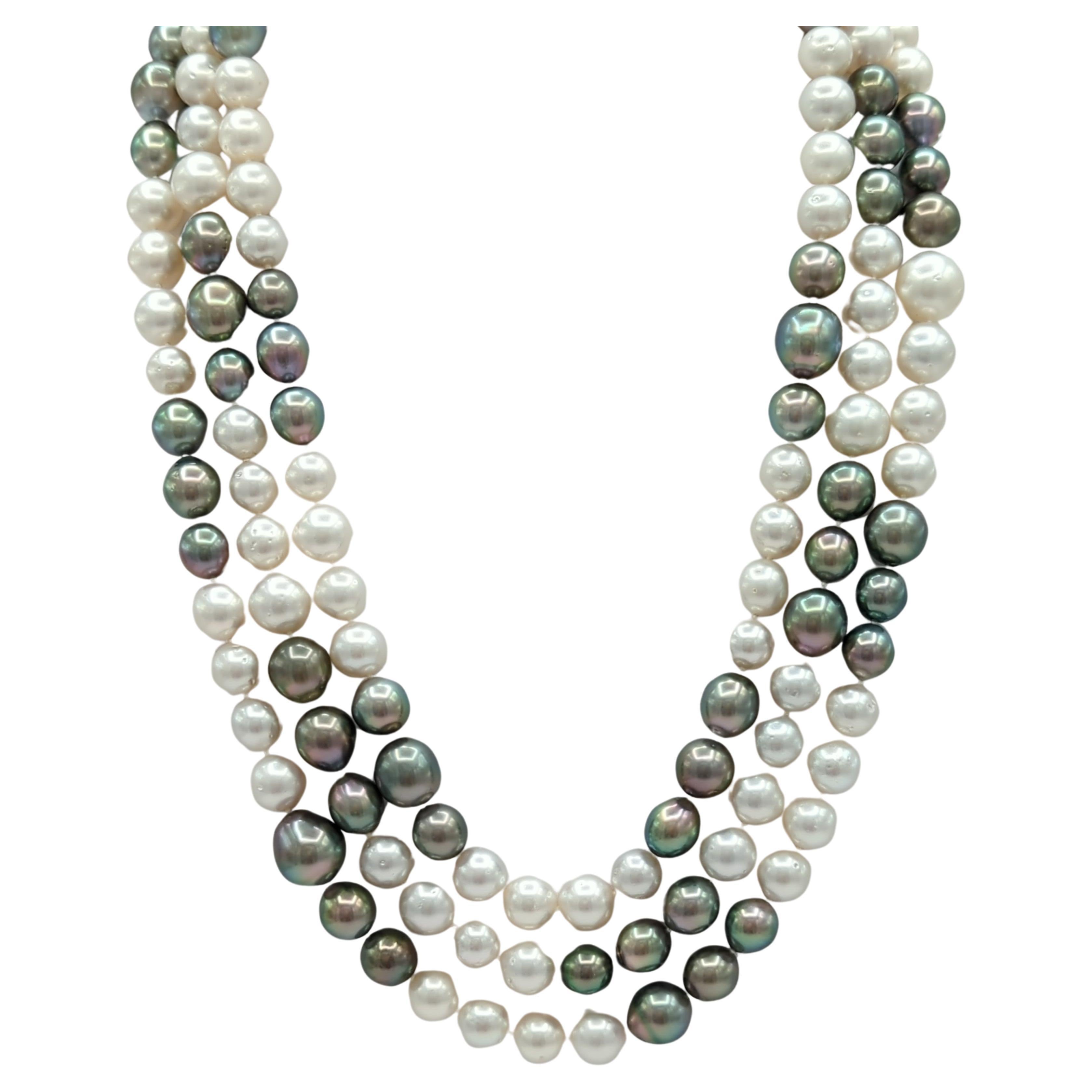 Lagenförmige Halskette aus weißem Südsee- und Tahiti-Perlen im Angebot