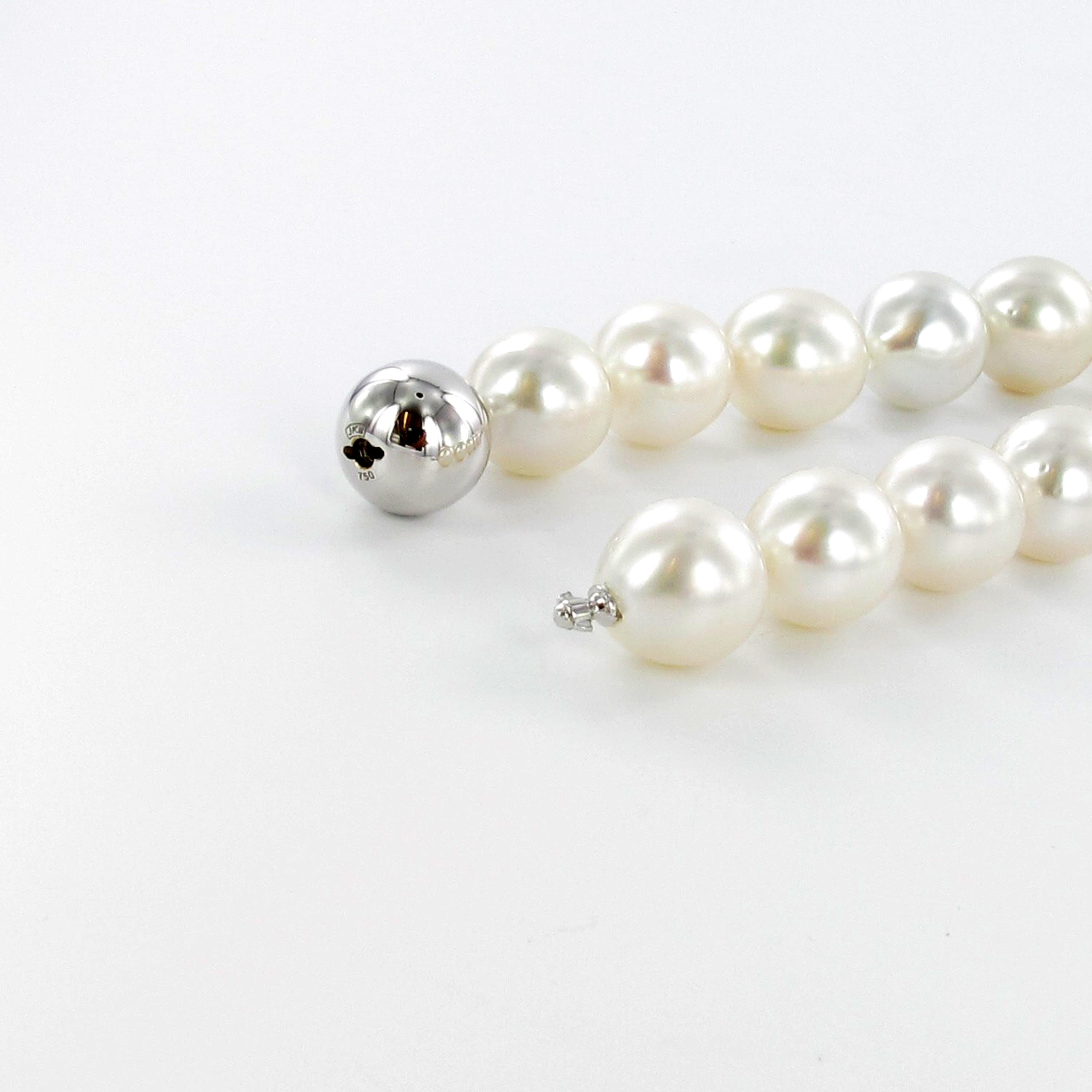 White South Sea Cultured Pearl Necklace For Sale 1