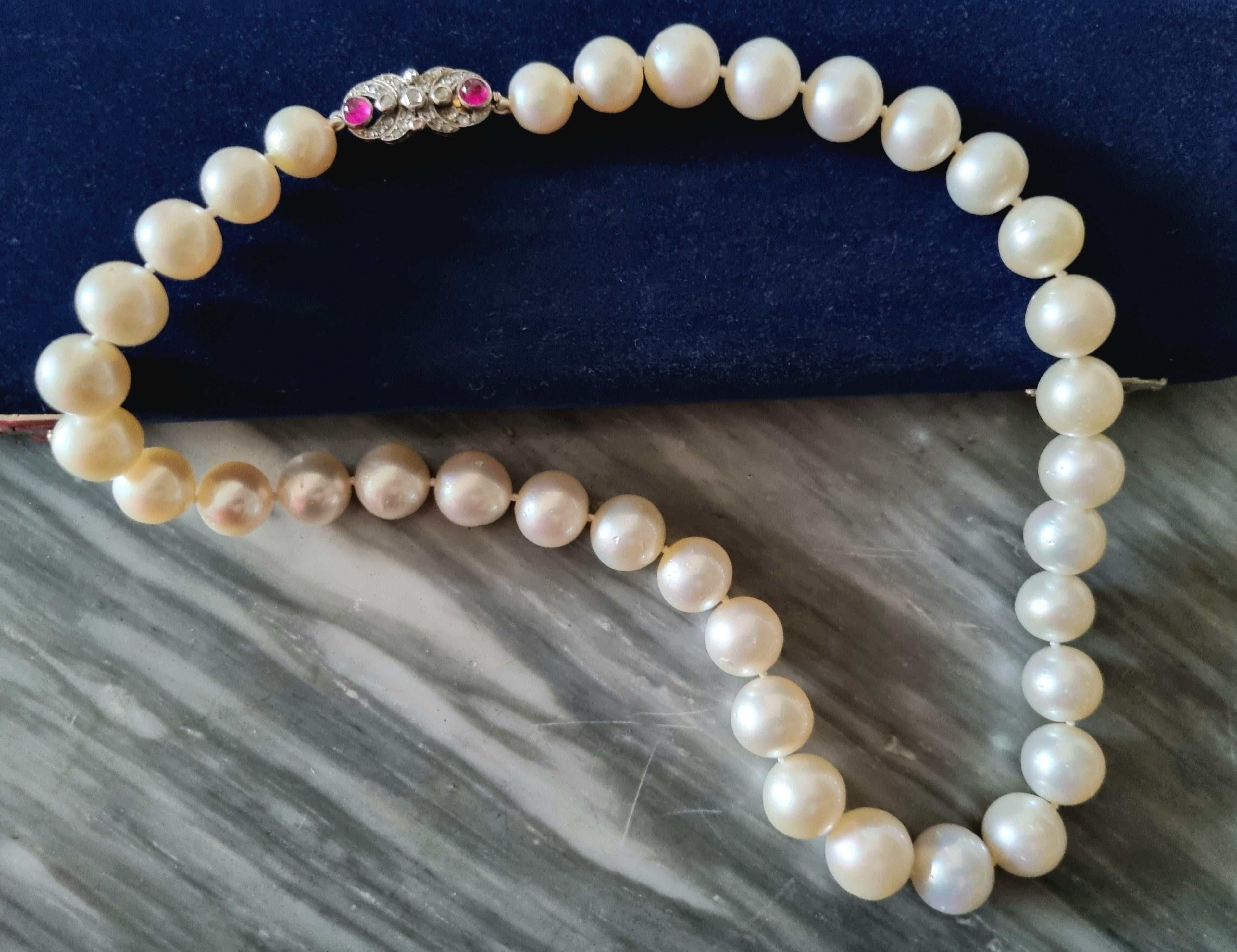 White South Sea  Cultured Pearl Necklace  Graduated from 15mm to 10mm For Sale 4