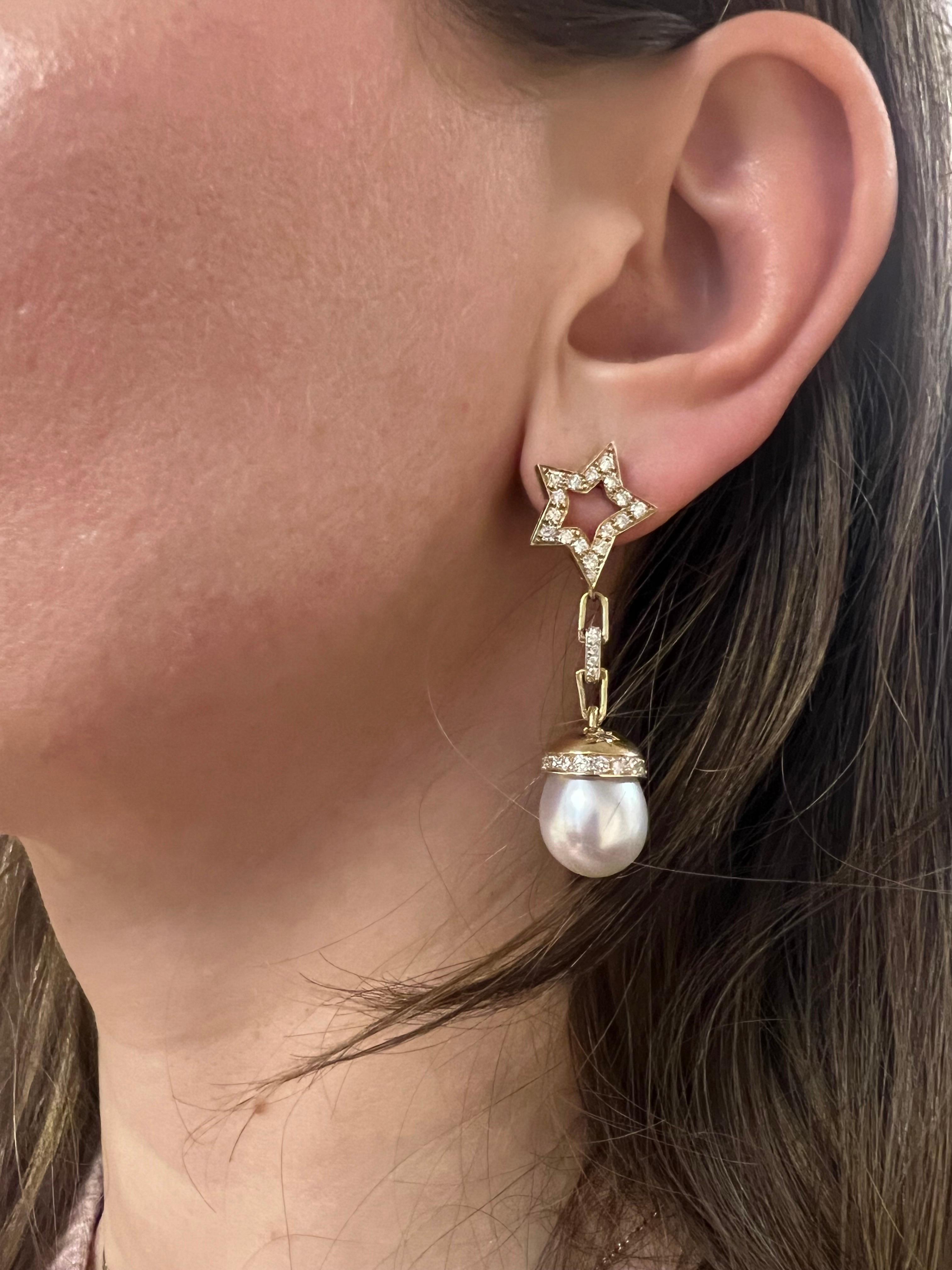 White South Sea Drop Pearl Earrings in 18k Yellow Gold with White Diamonds In New Condition For Sale In New York, NY