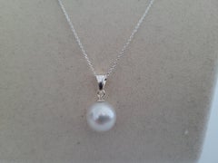 White South Sea Pearl High Luster and Orient, Round Shape