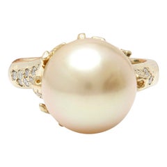 White South Sea Pearl 14 Karat Solid Yellow Gold Diamond Ring
