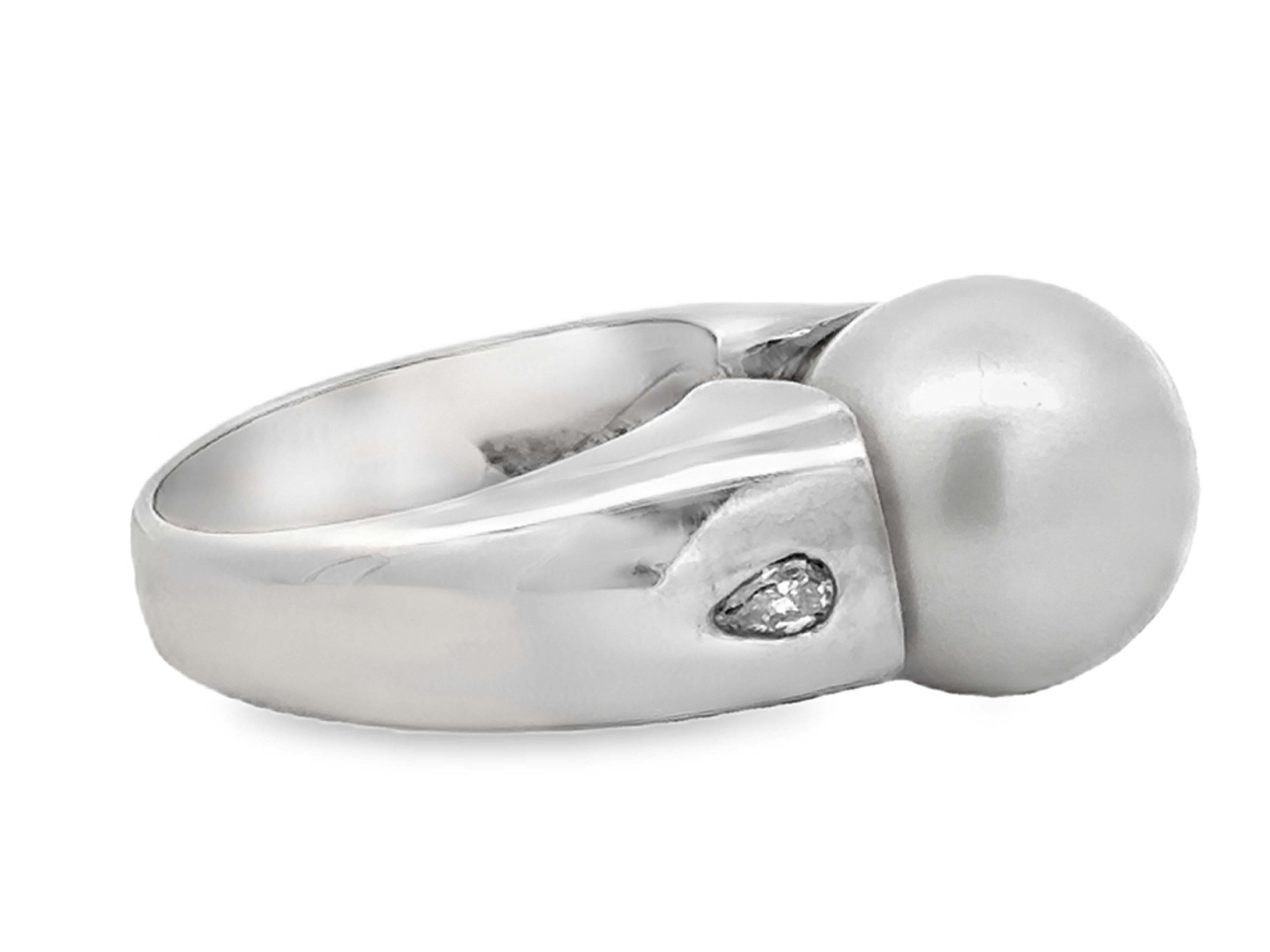 Women's White South Sea Pearl and 2 Pear Shaped Diamonds Ring 14k White Gold For Sale