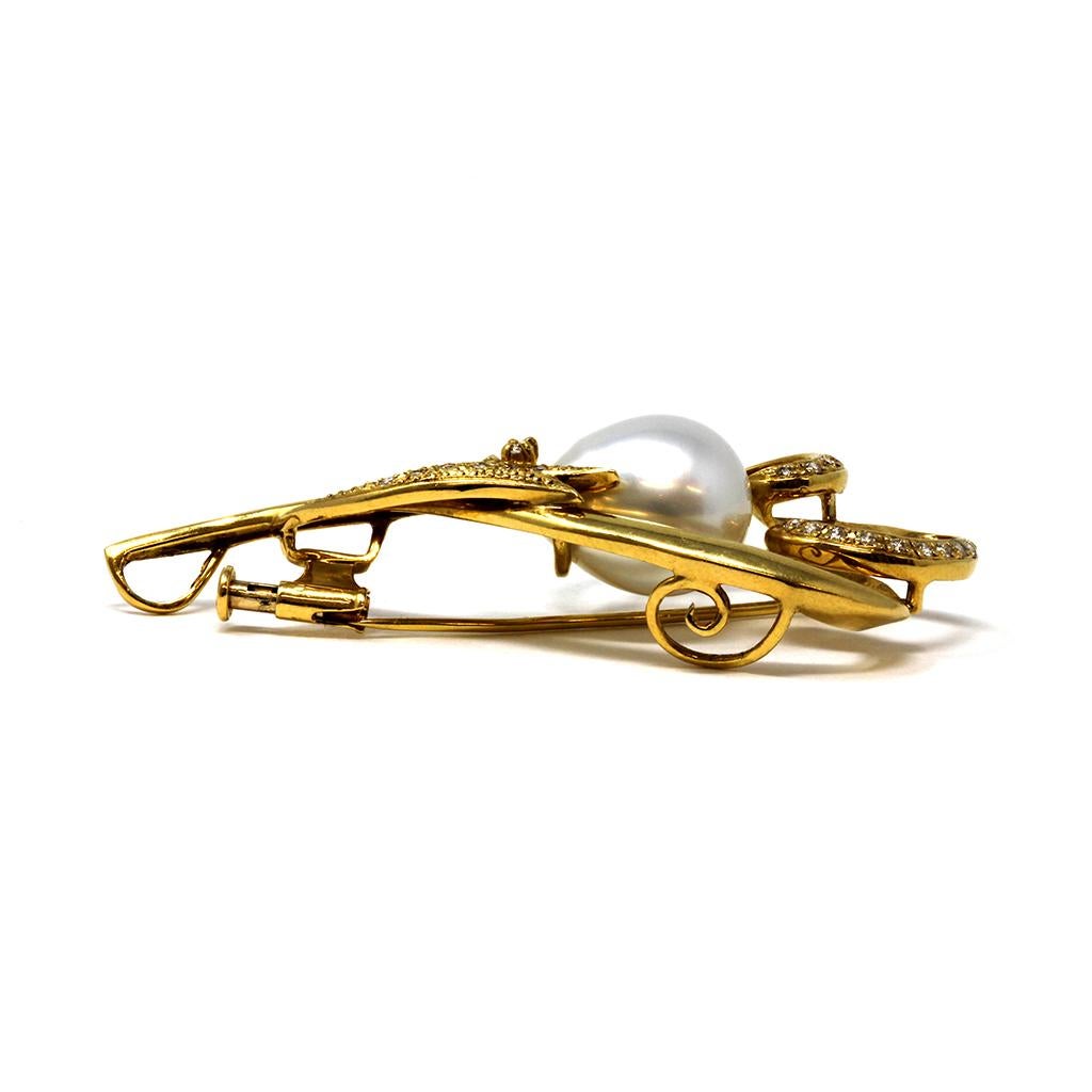 Modern White South Sea Pearl and Diamond Brooch set in 18 Karat Yellow Gold For Sale