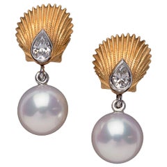 White South Sea Pearl Diamond 18 Karat Yellow Gold One of a Kind Earrings, Pair