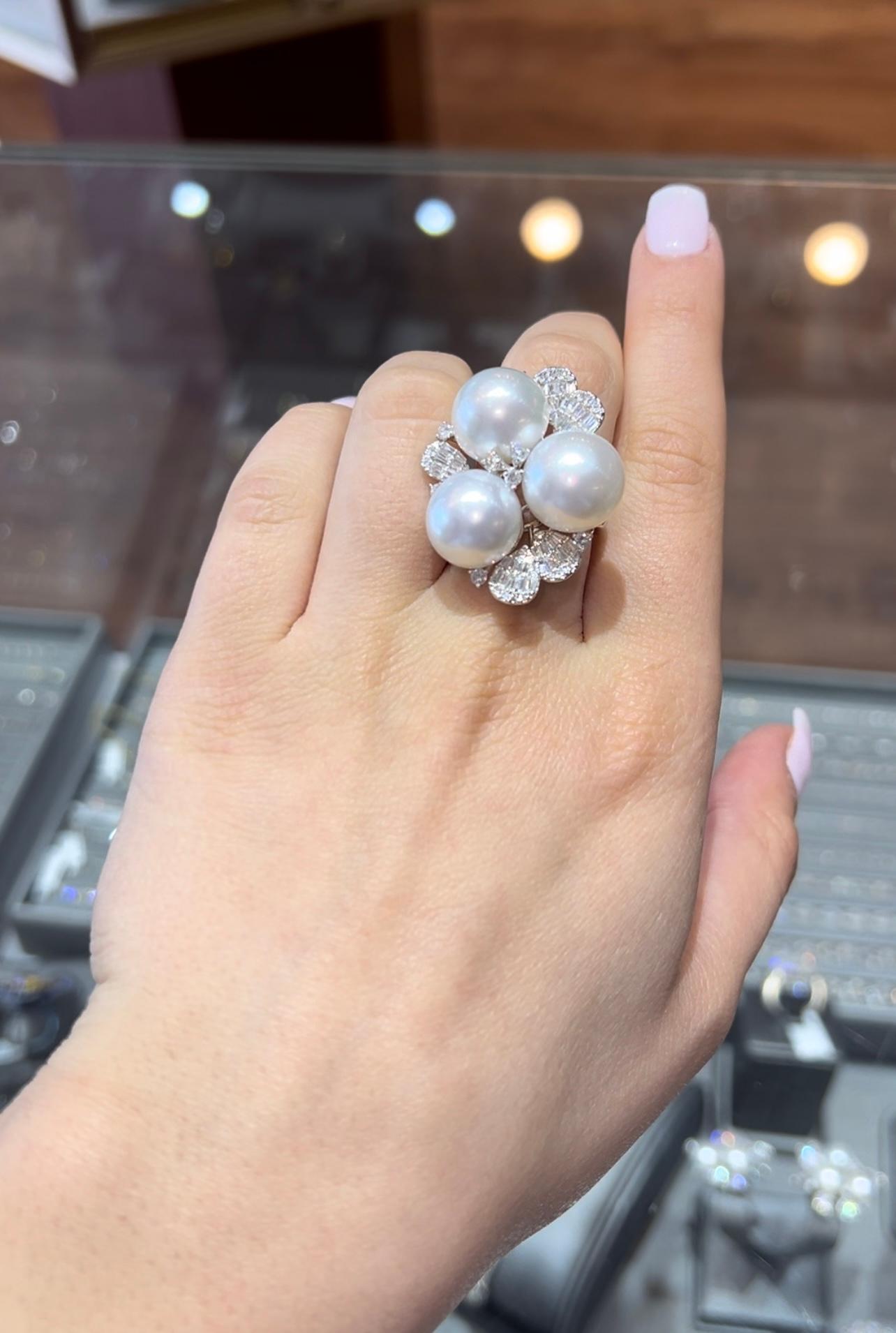 Weißer Südseeperlen-Diamant-Cluster-Statement-Ring 18k Weißgold Damen im Angebot
