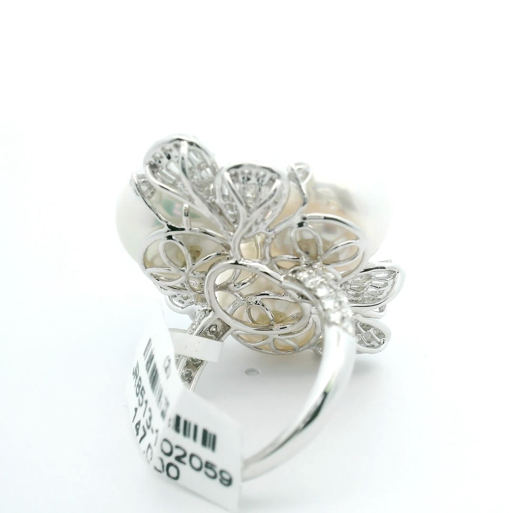 Weißer Südseeperlen-Diamant-Cluster-Statement-Ring 18k Weißgold im Angebot 4