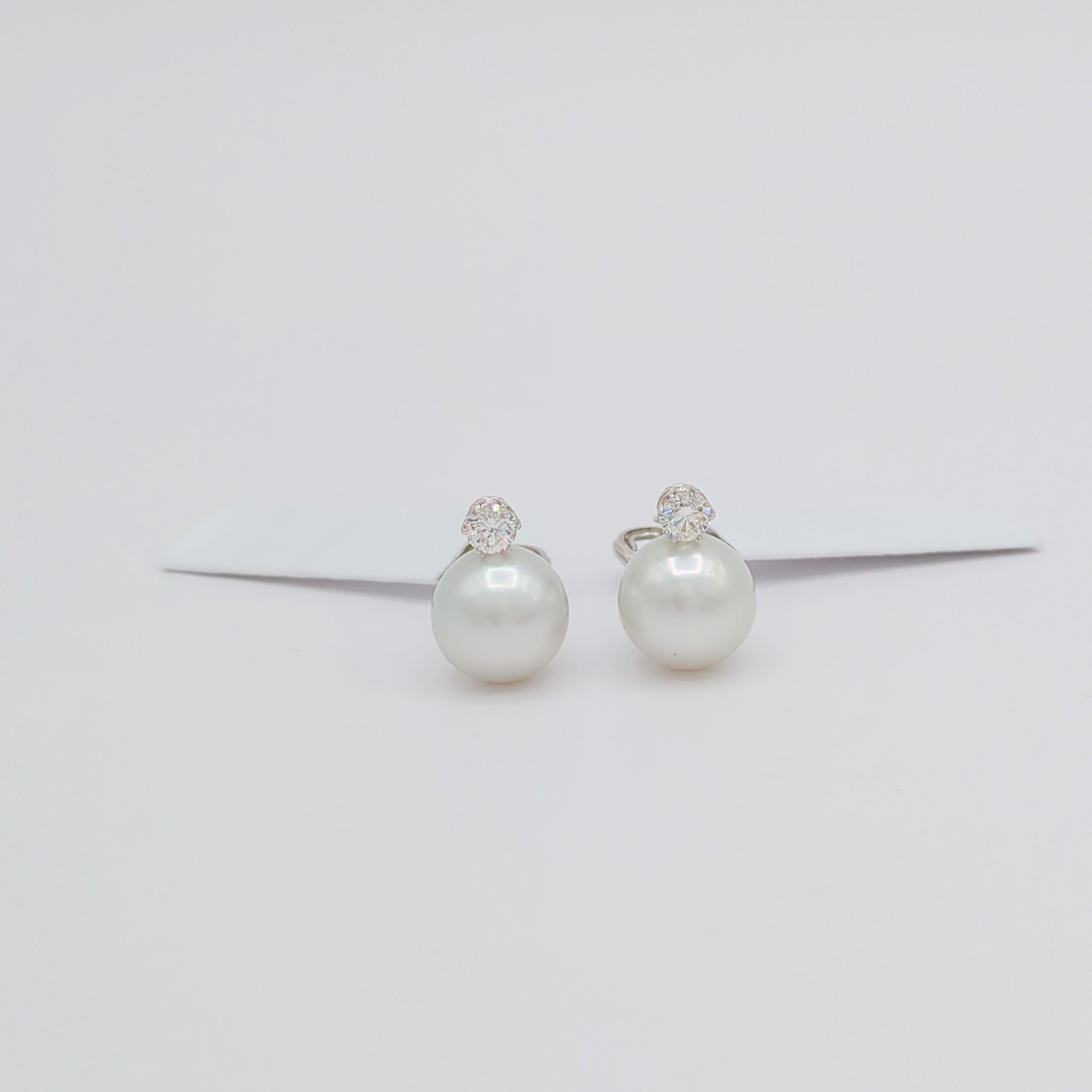 White South Sea Pearl Diamond Earrings in 18K White Gold For Sale 1