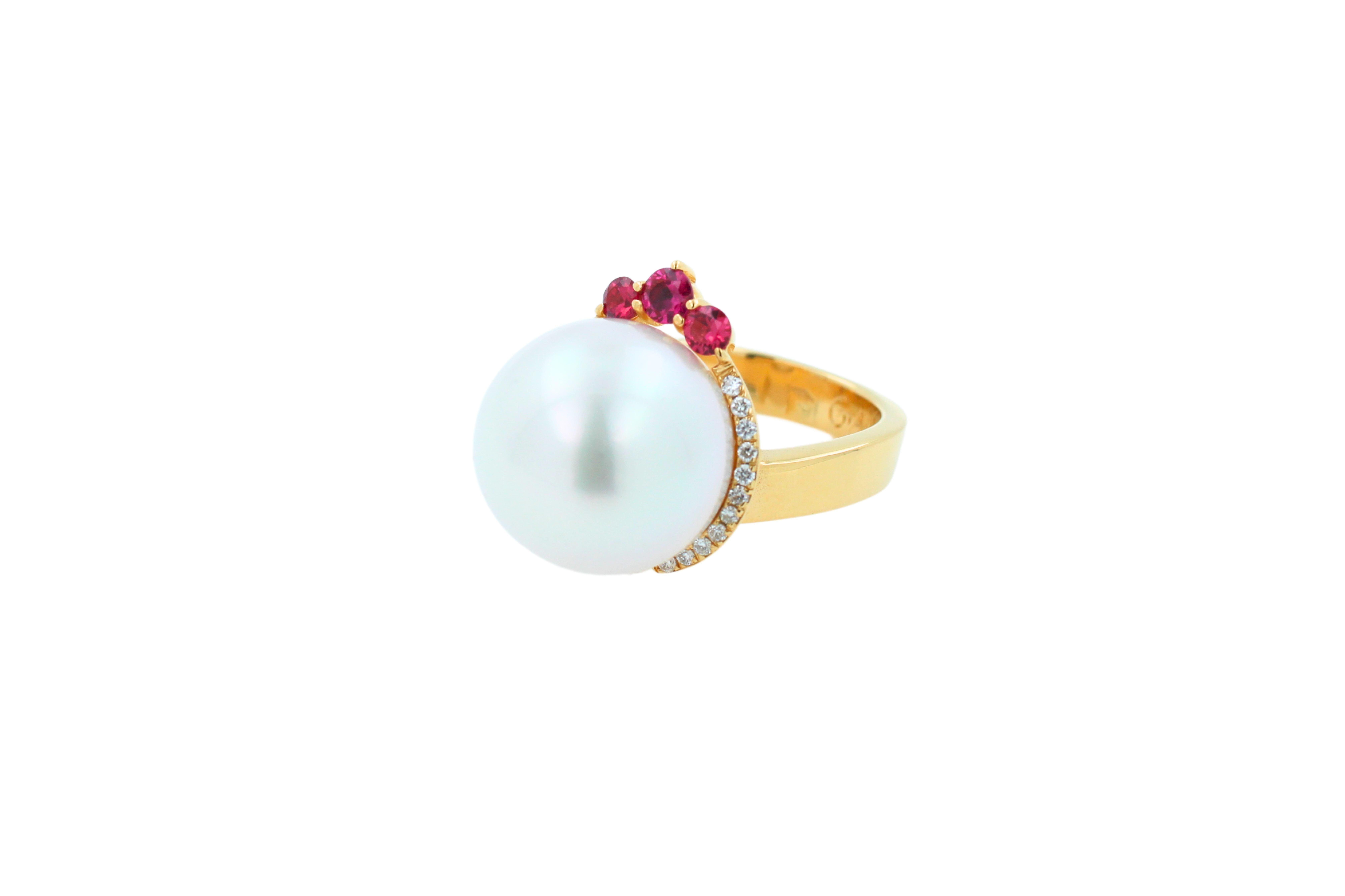 White South Sea Pearl Diamond Halo Comet Form Pink Red Spinel 18 Karat Gold Ring For Sale 5