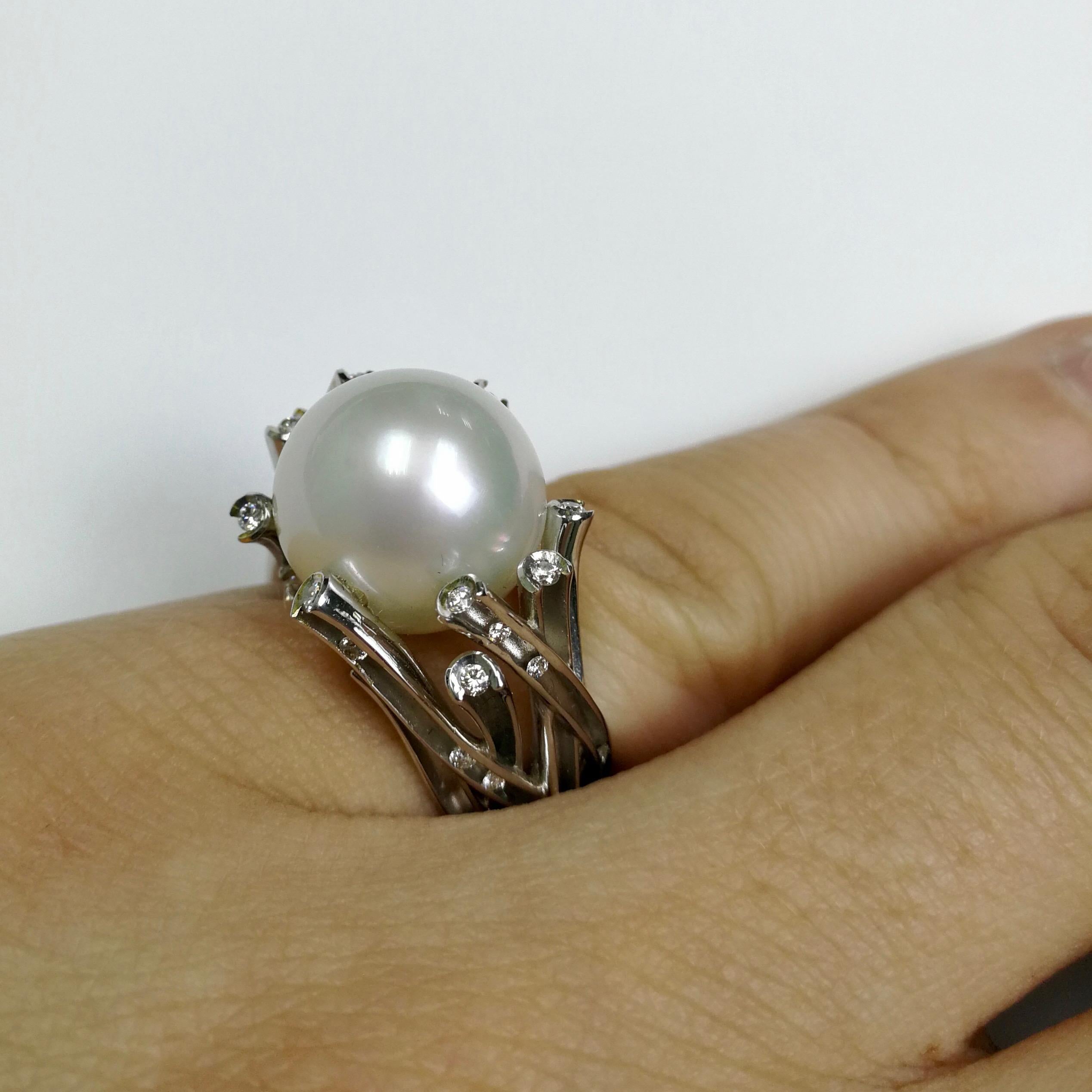 White South Sea Pearl Diamonds 18 Karat White Gold Ring For Sale 4