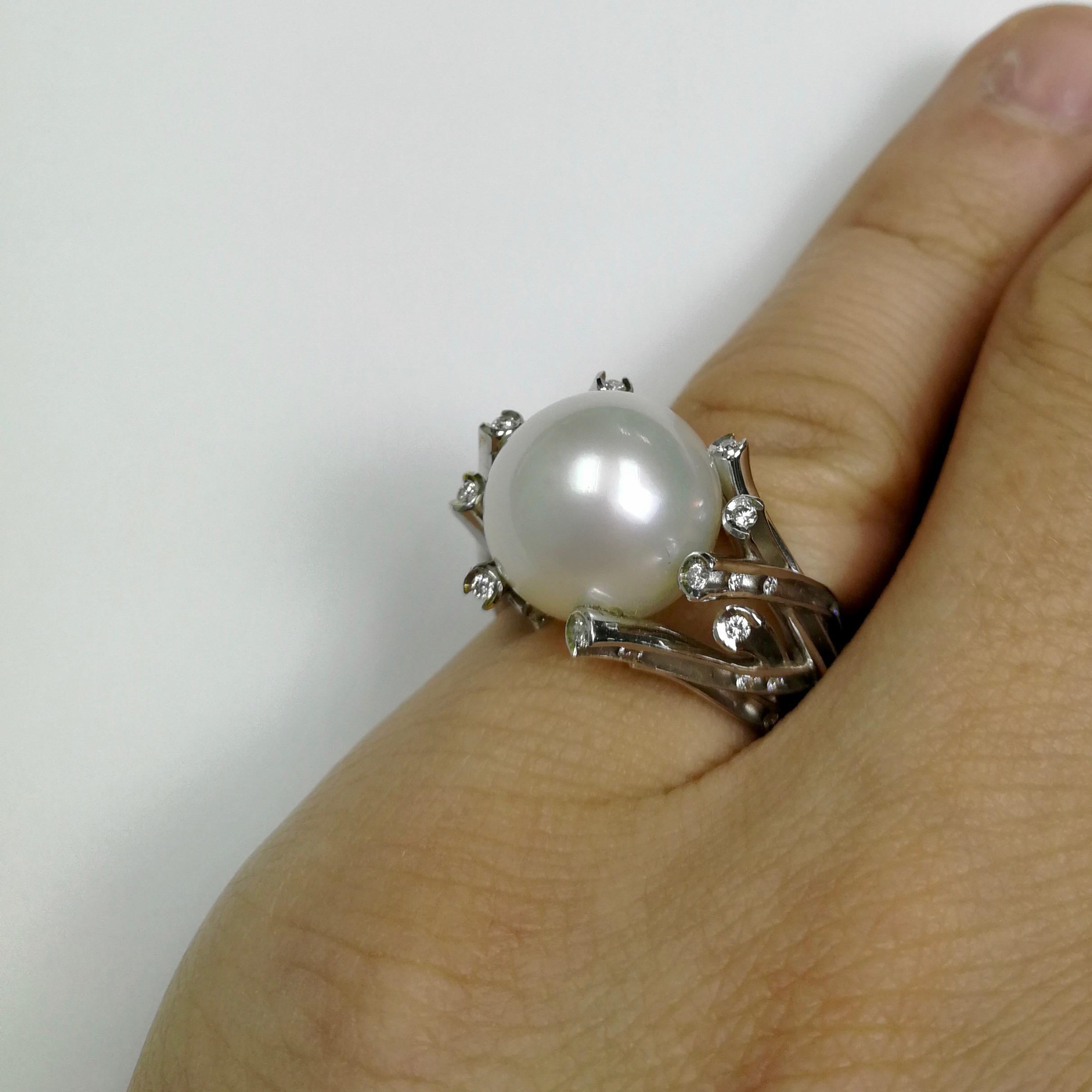 White South Sea Pearl Diamonds 18 Karat White Gold Ring For Sale 5