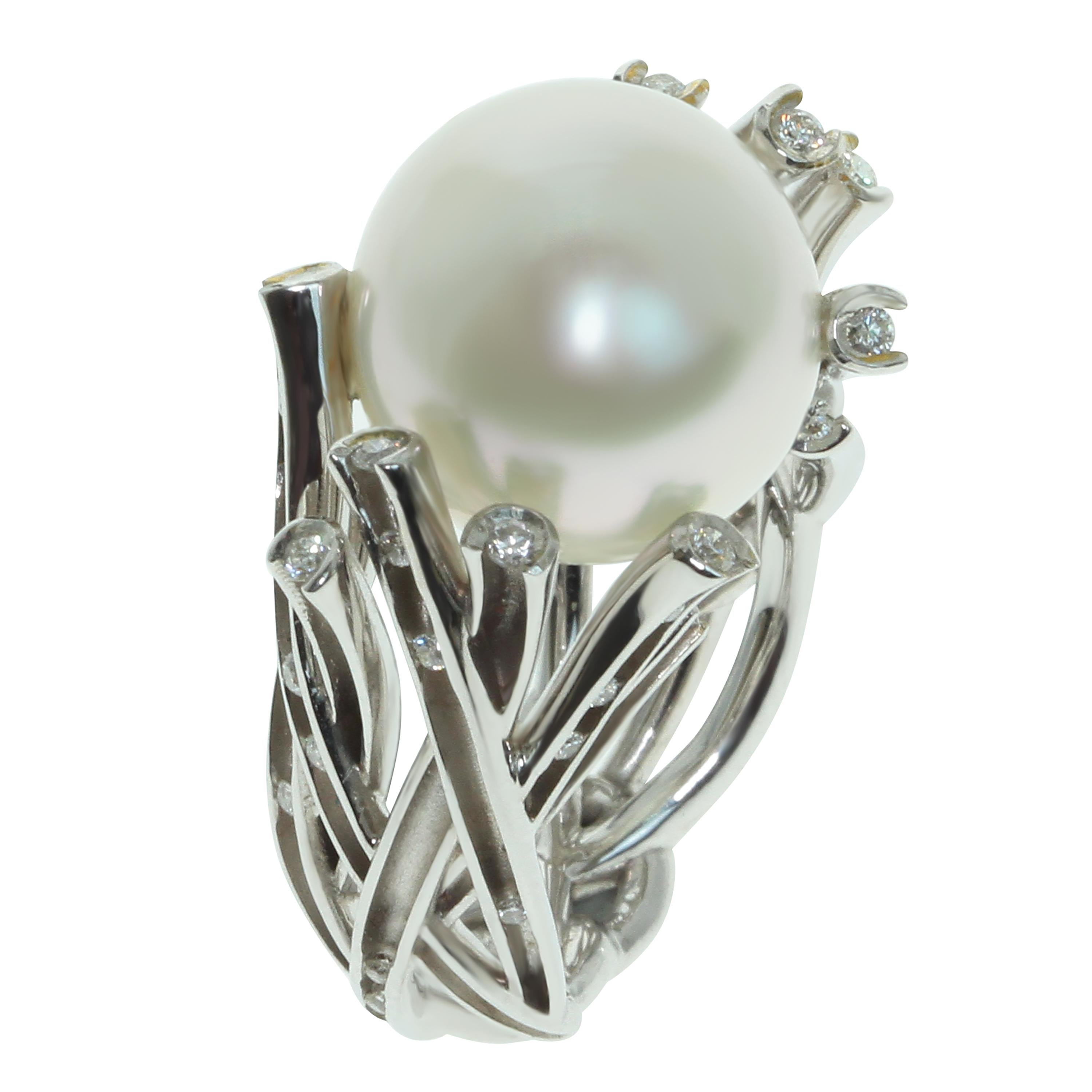 Art Deco White South Sea Pearl Diamonds 18 Karat White Gold Ring For Sale