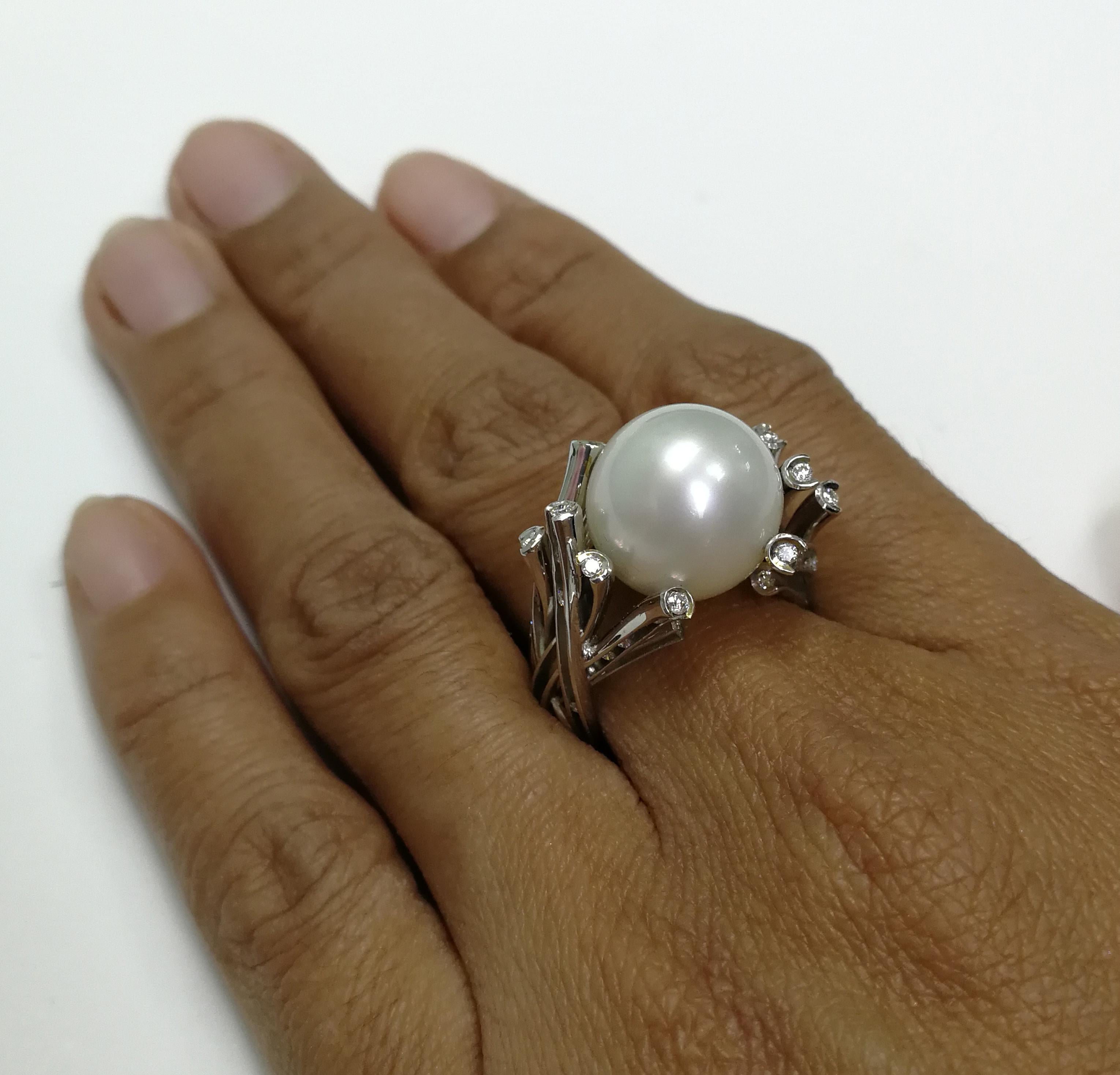 Women's White South Sea Pearl Diamonds 18 Karat White Gold Ring For Sale