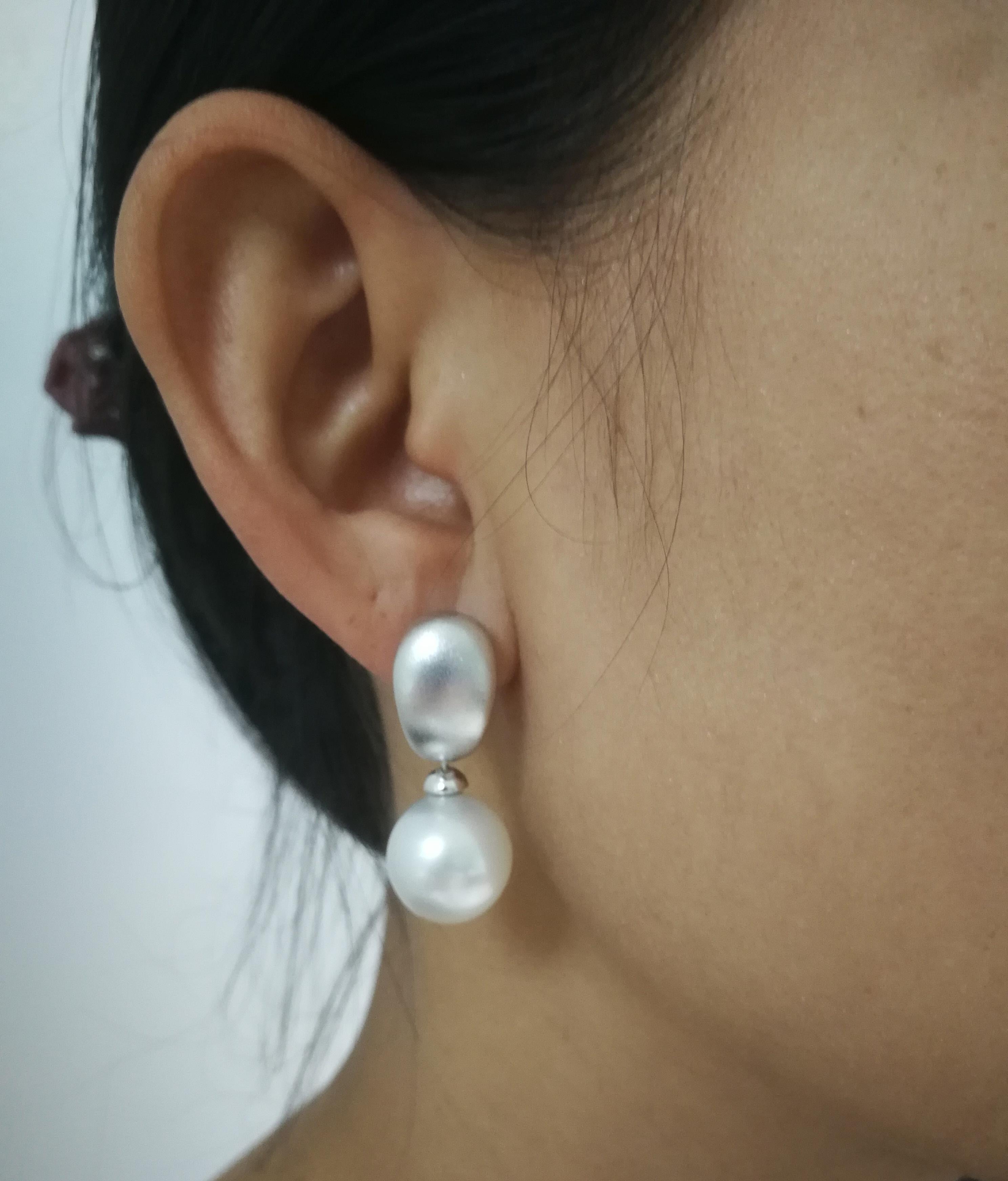 White South Sea Pearl Diamonds Cocktail Ring Earrings Suite For Sale 2