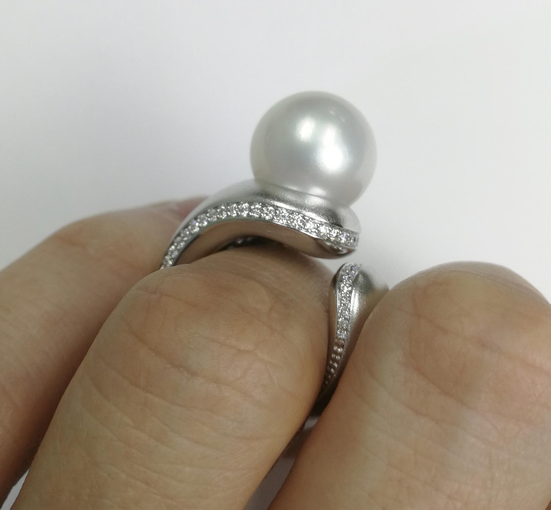 White South Sea Pearl Diamonds Cocktail Ring For Sale 1