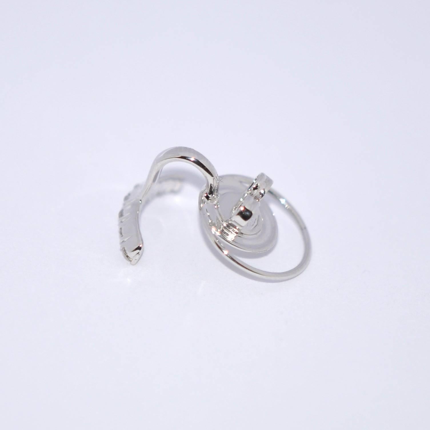 White South Sea Pearl Diamonds G/VS Carat 0.43 18 Karat White Gold Earrings 2