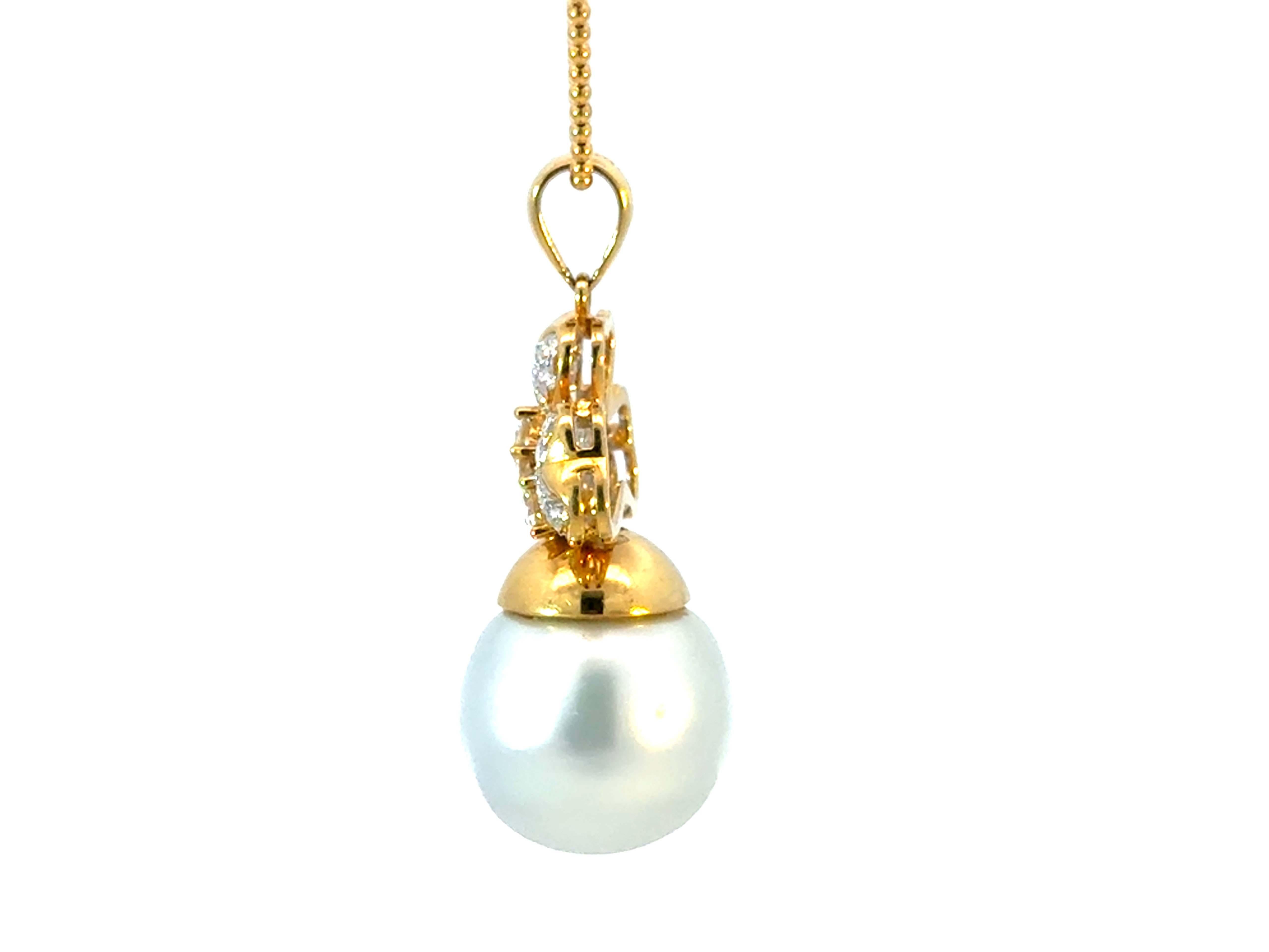 Women's White South Sea Pearl Drop and Diamond Necklace 18k Yellow Gold For Sale