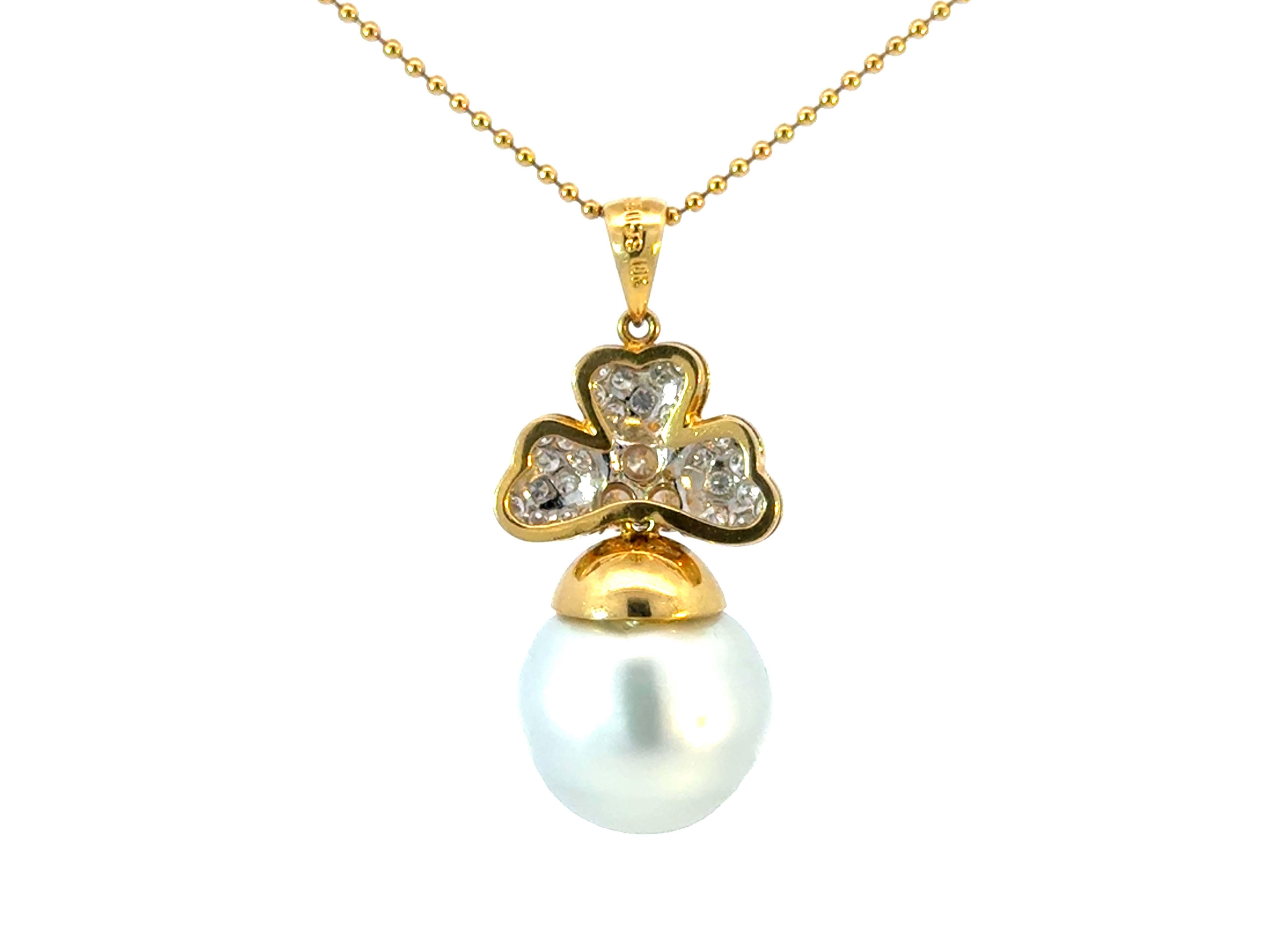 White South Sea Pearl Drop and Diamond Necklace 18k Yellow Gold For Sale 1