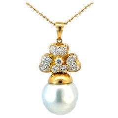 Collar de Diamantes y Perlas Blancas del Mar del Sur 18k Oro Amarillo