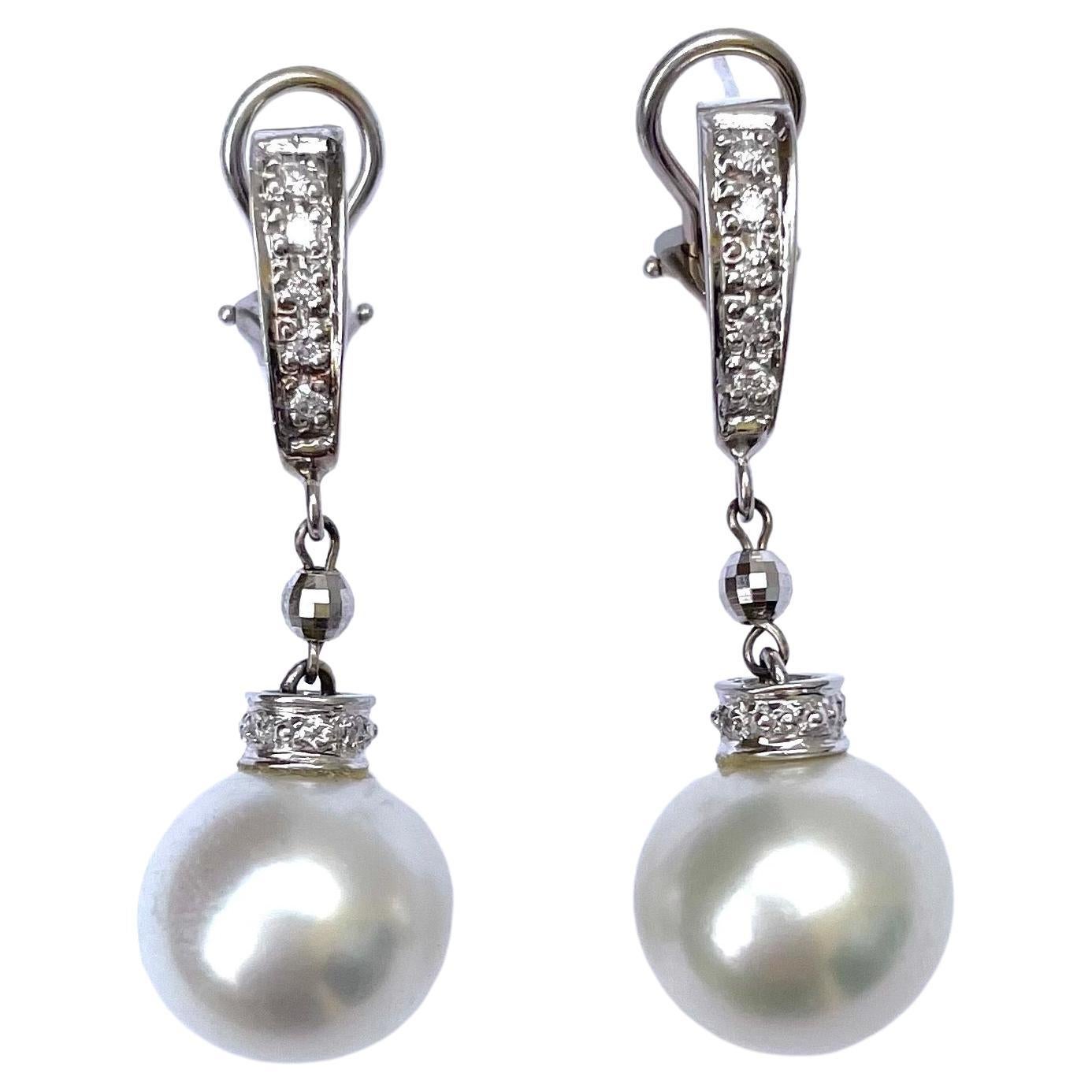 Weiße Südseeperlen-Ohrringe mit Diamanten im Zustand „Neu“ im Angebot in Laguna Beach, CA