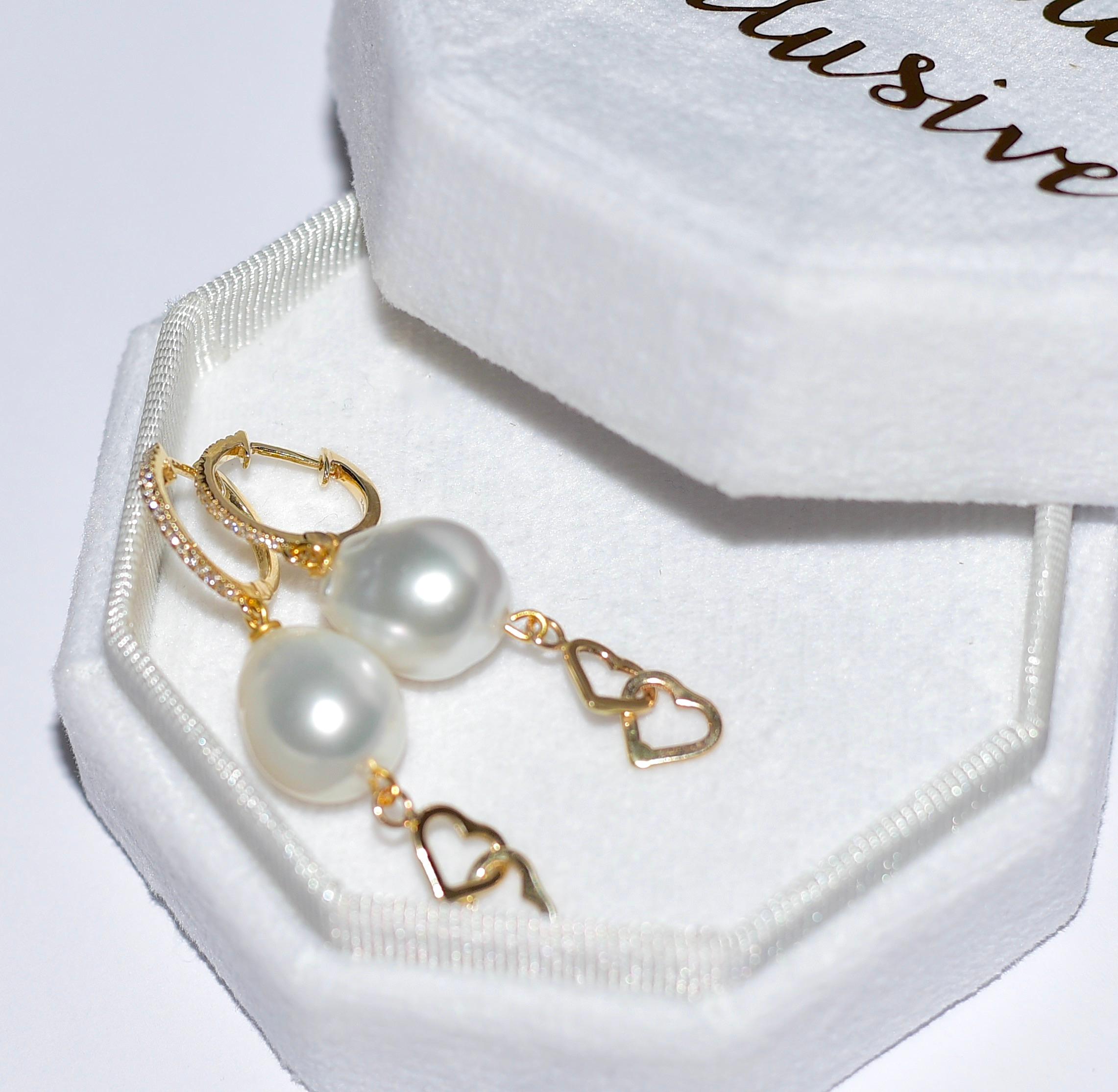 White South Sea Pearl, Love Charm in 14K Solid Yellow Gold, Diamonds For Sale 3