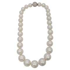 White South Sea Pearl 
Pave Diamond Necklace in Platinum