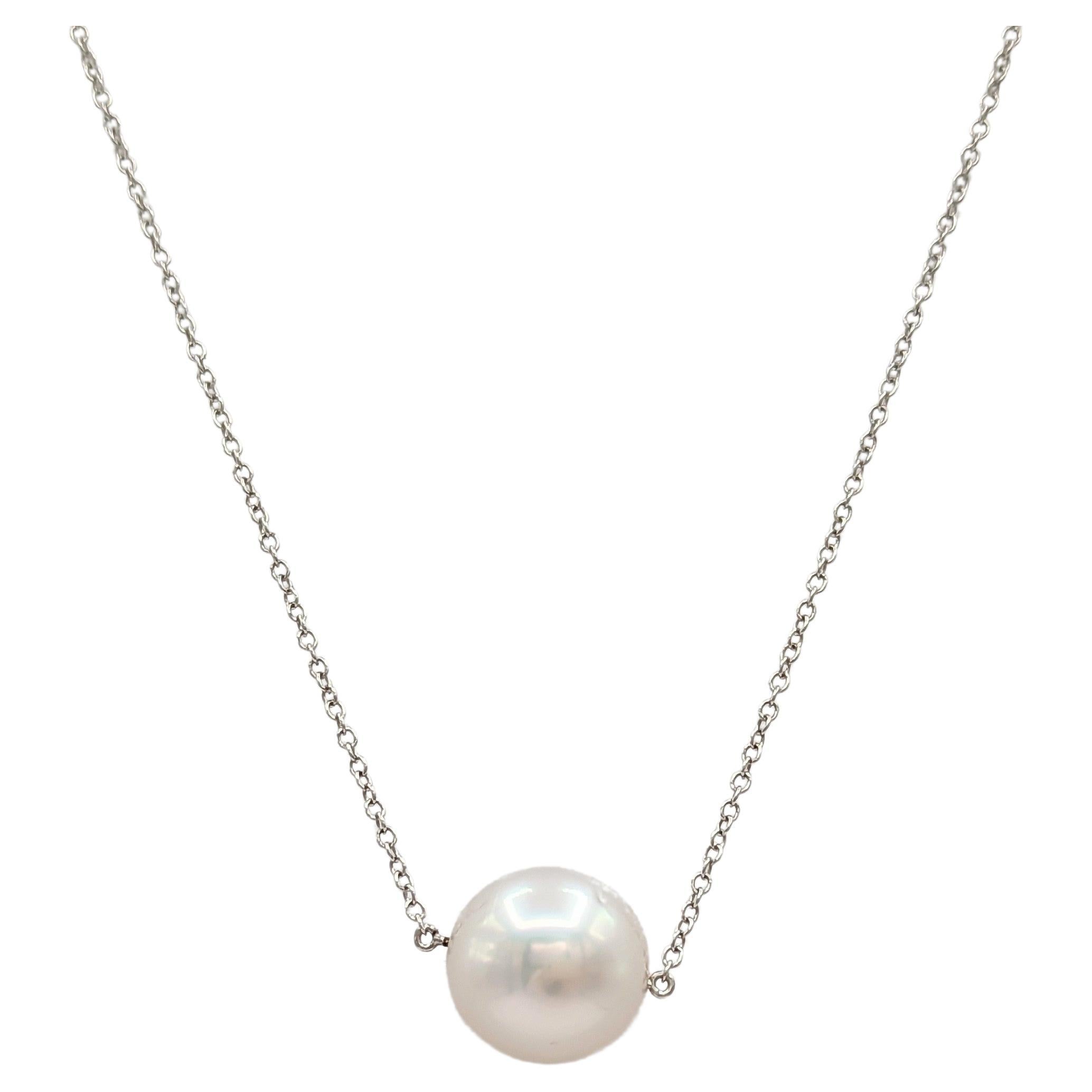 White South Sea Pearl Pendant Necklace in 18K White Gold For Sale