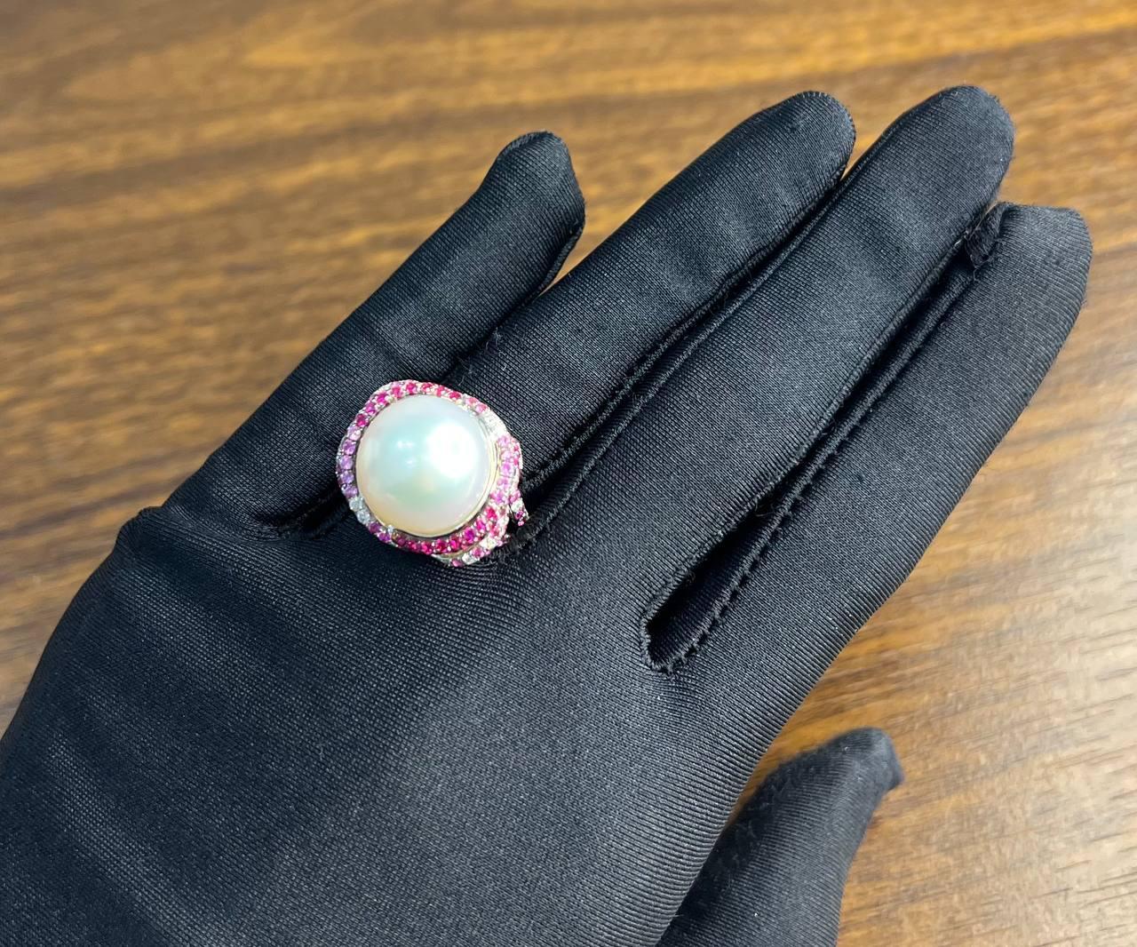 Anello Whiting con perla dei mari del sud, zaffiro rosa e diamanti, dettaglio aureola in oro bianco 18 carati in vendita 9